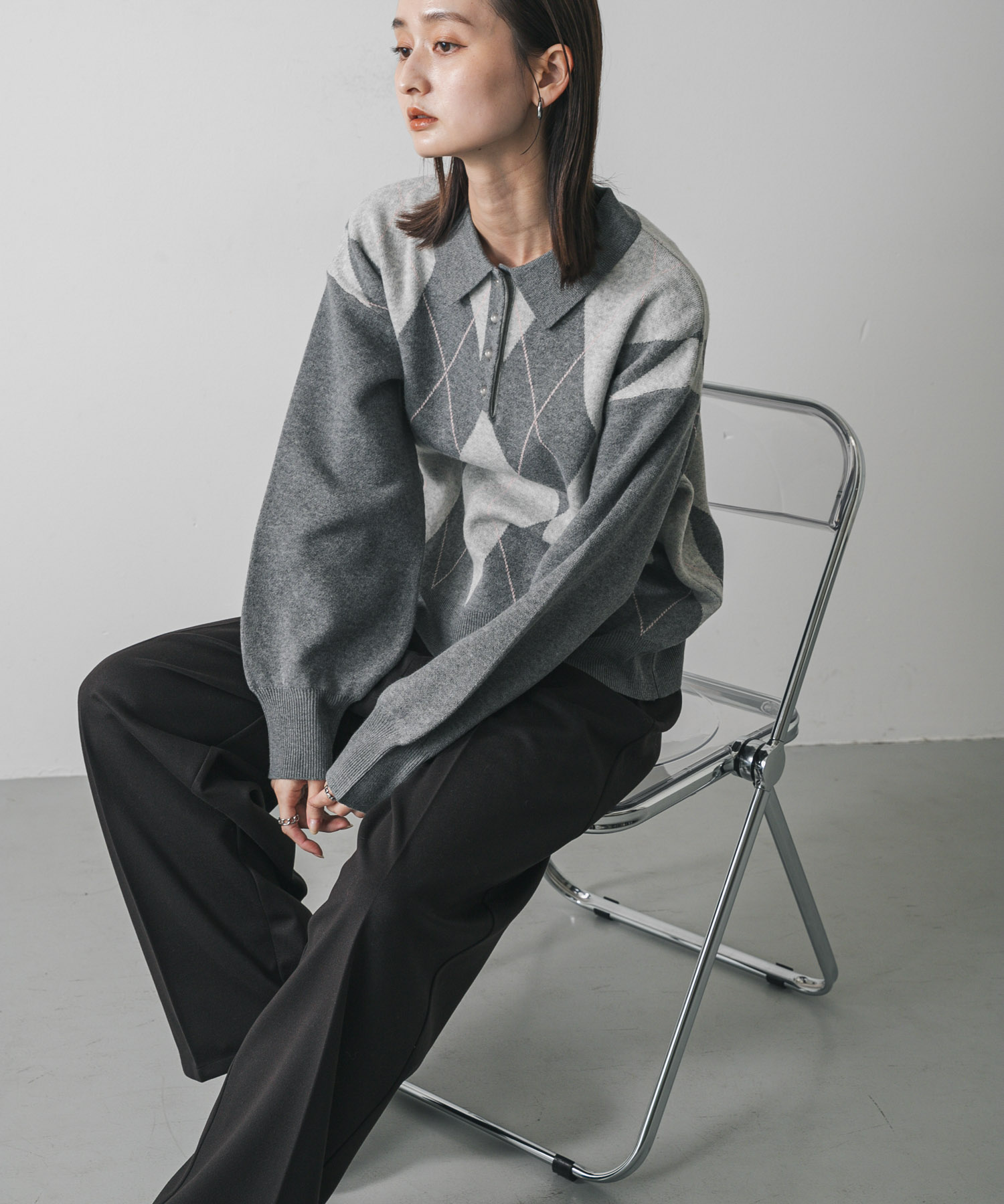 GRAY