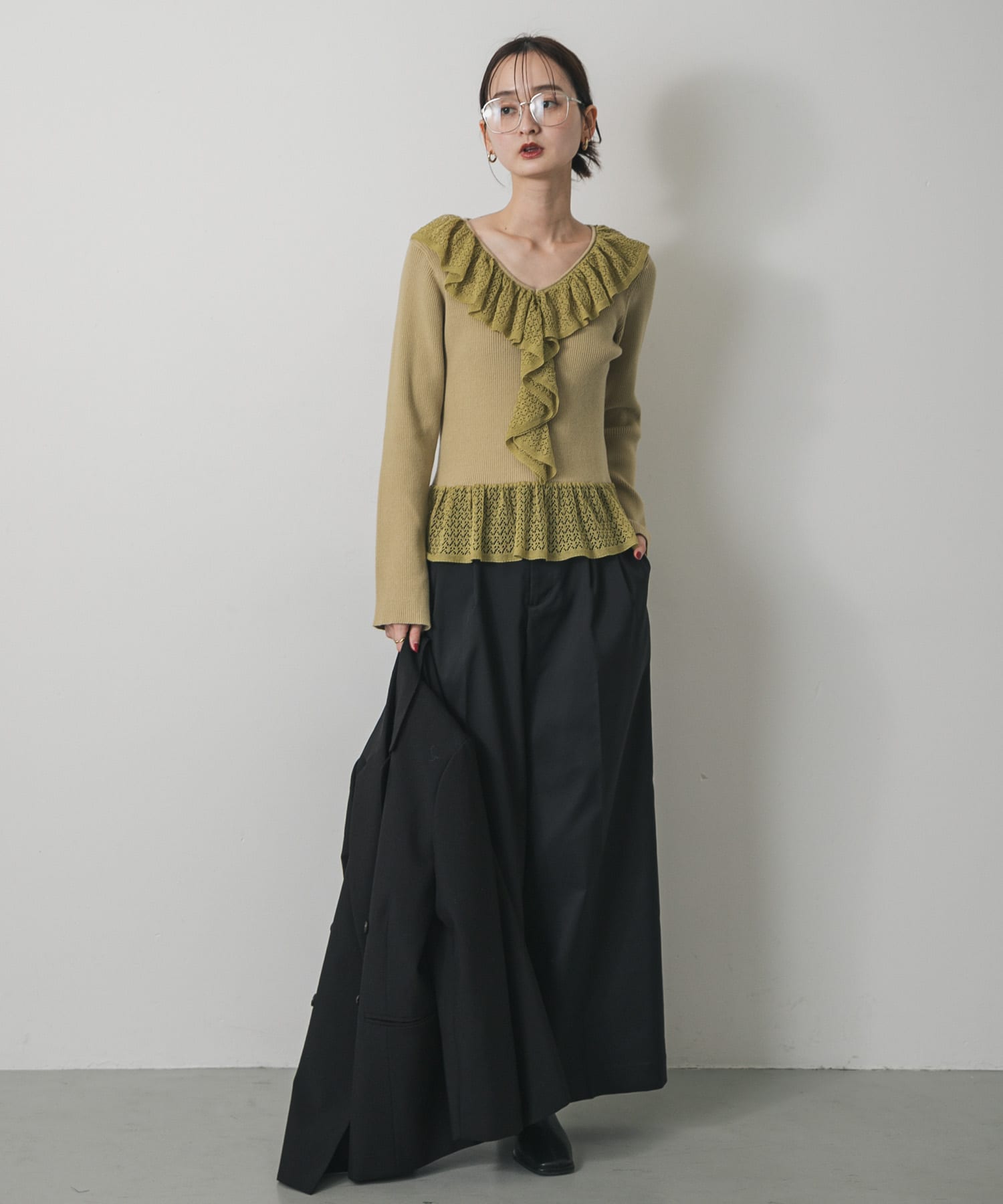 Y.BEIGE