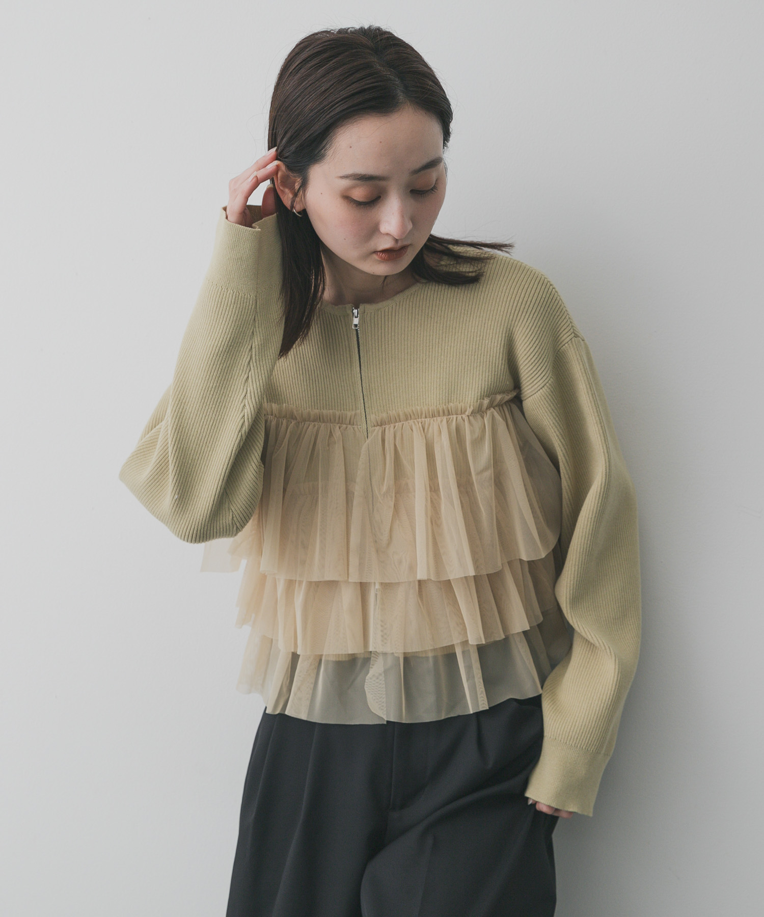 Y.BEIGE