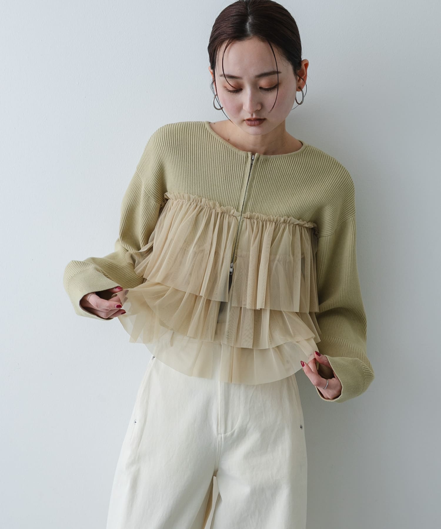 Y.BEIGE