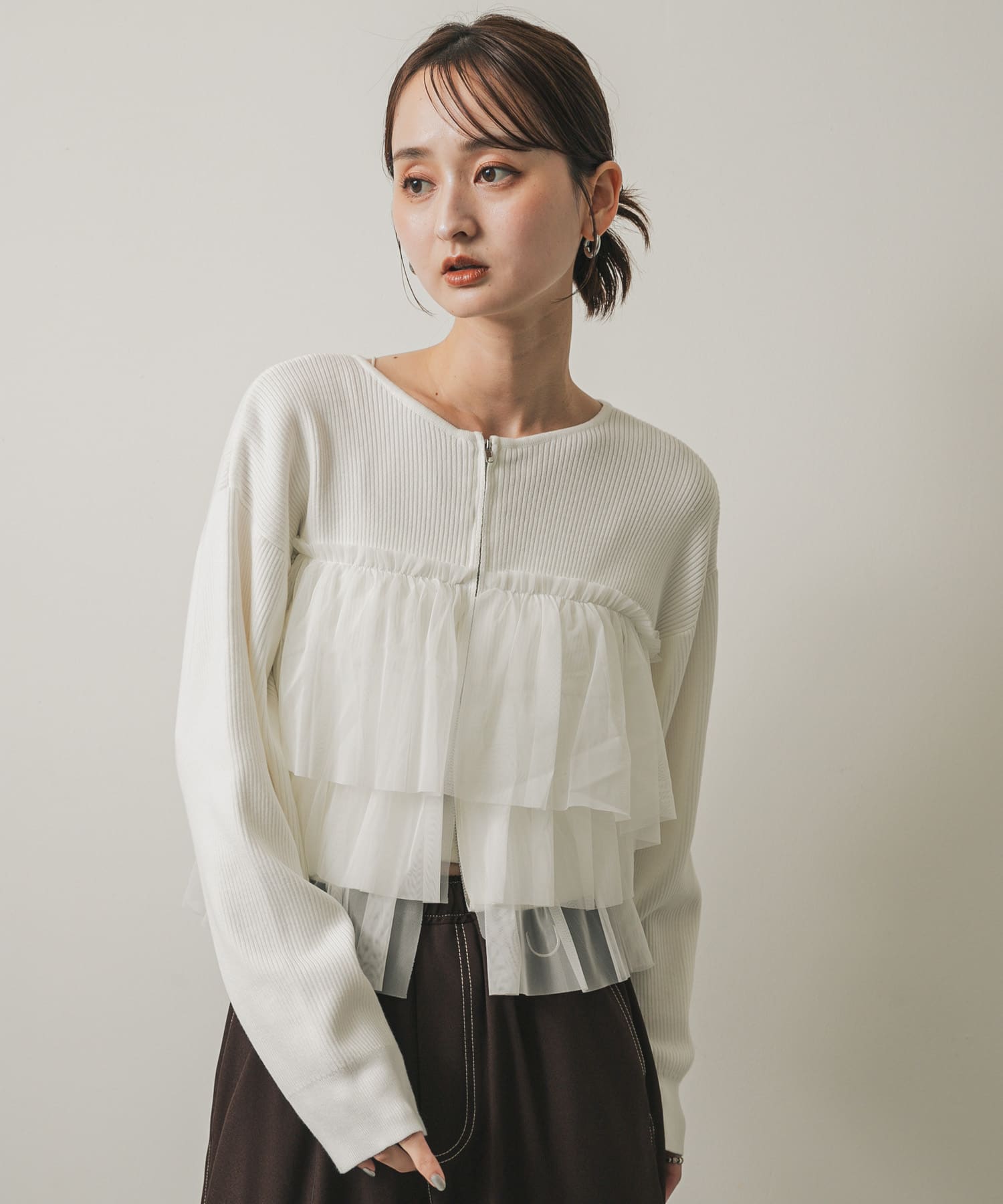 OFF WHITE