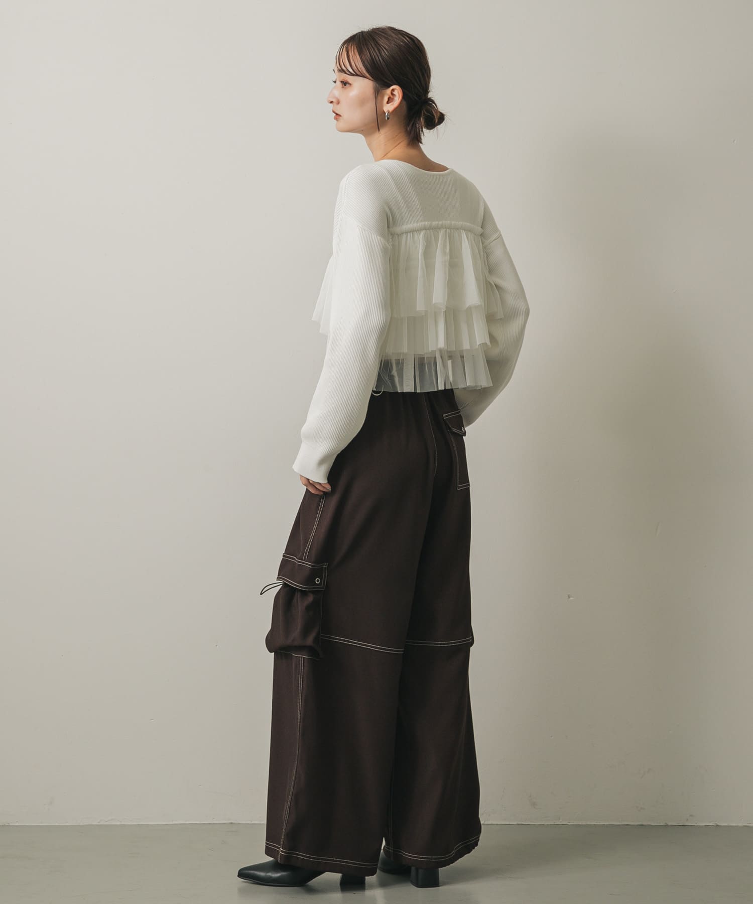 OFF WHITE