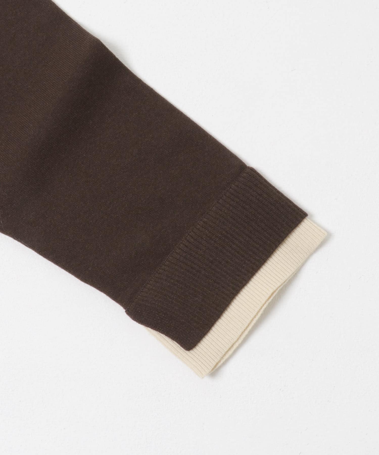 ヘンリーネックレイヤードセーター BRN×BEG One