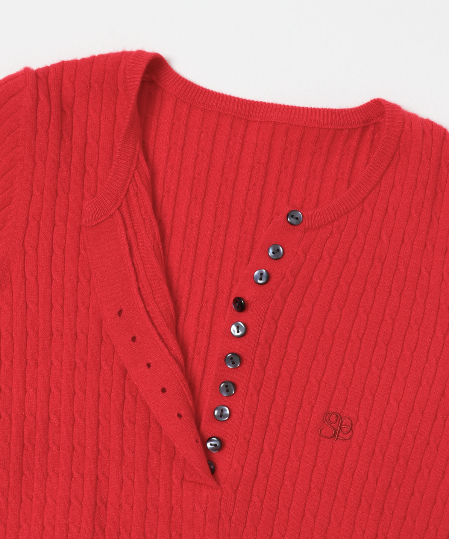 シシュウヘンリーネックミニケーブルセーター RED One