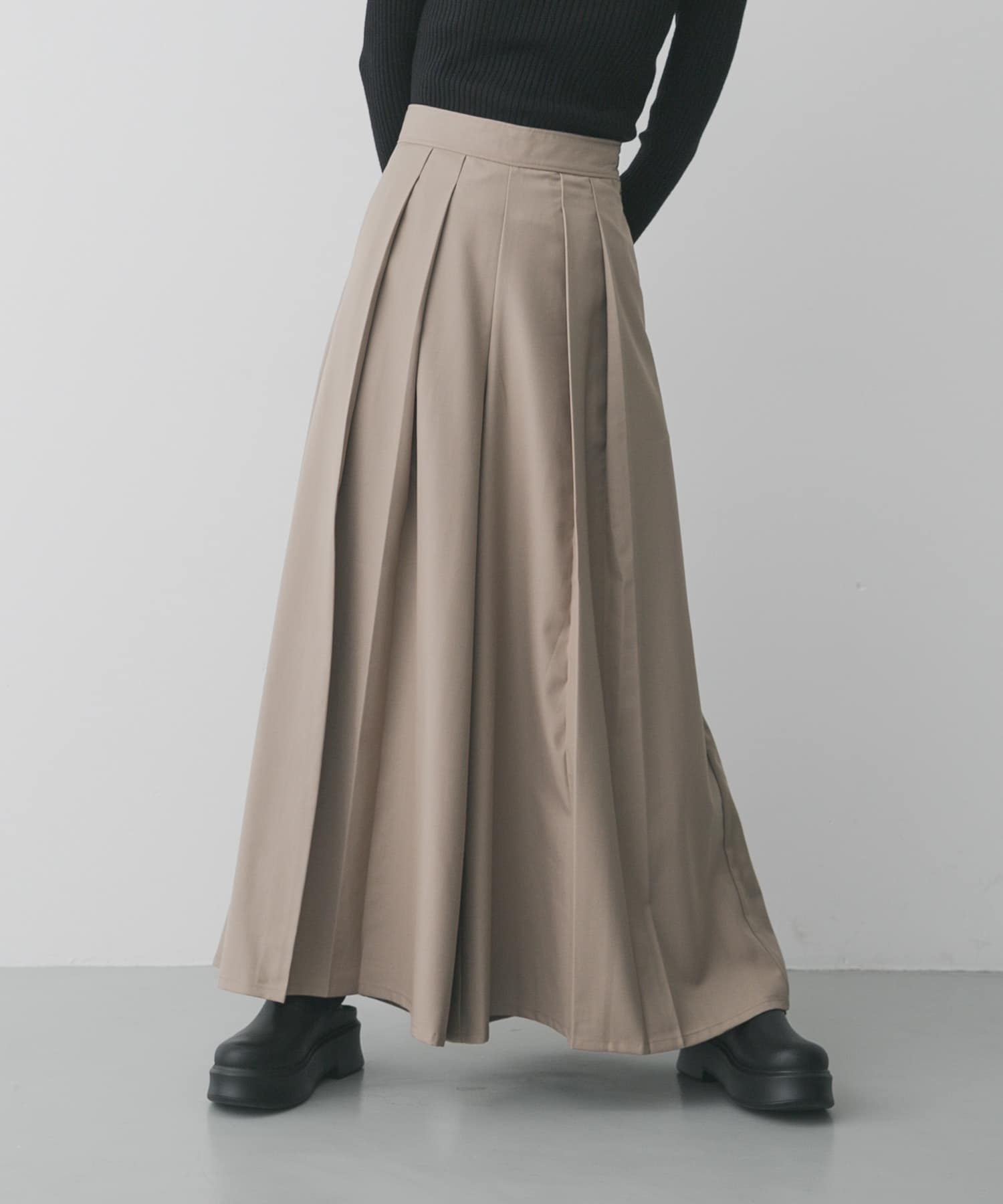 ハカマタックパンツ