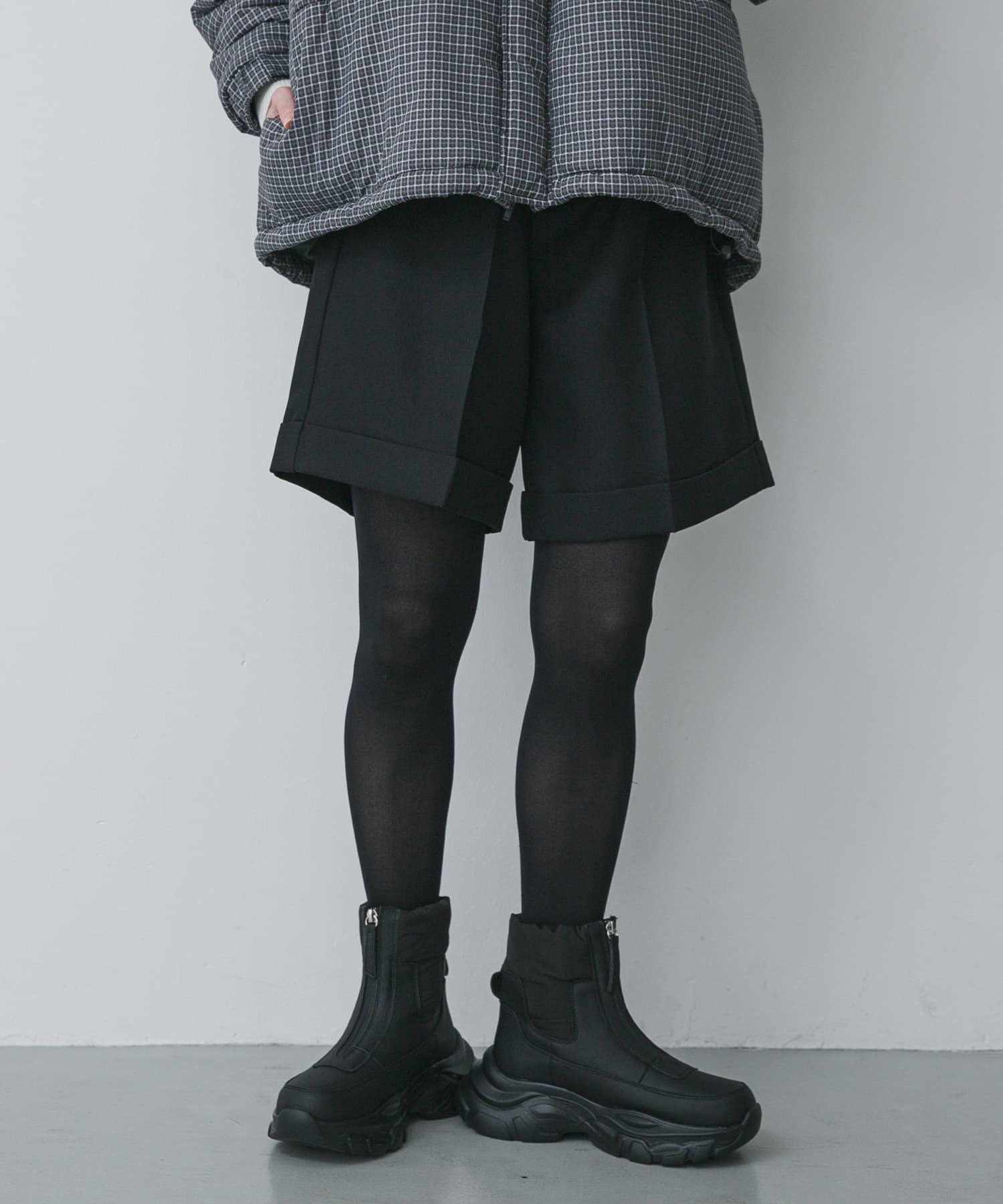ターンバックハーフパンツ