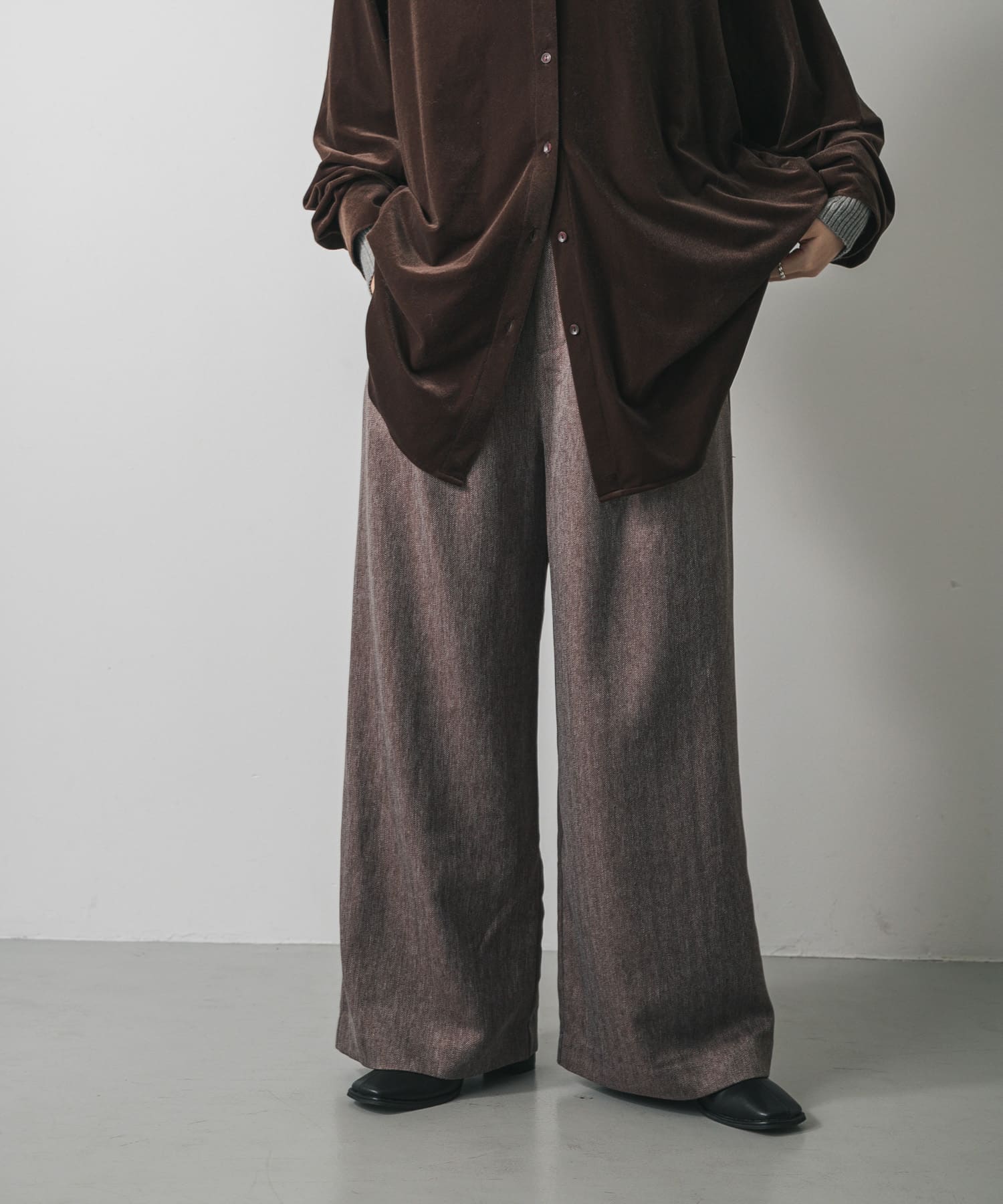 ヘリンボーンタックパンツ