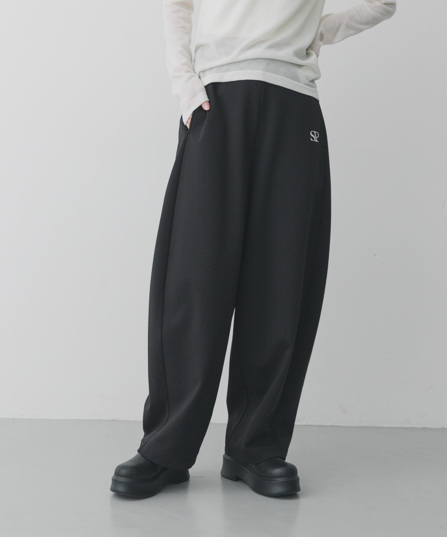 ワンポイントシシュウスウェットパンツ