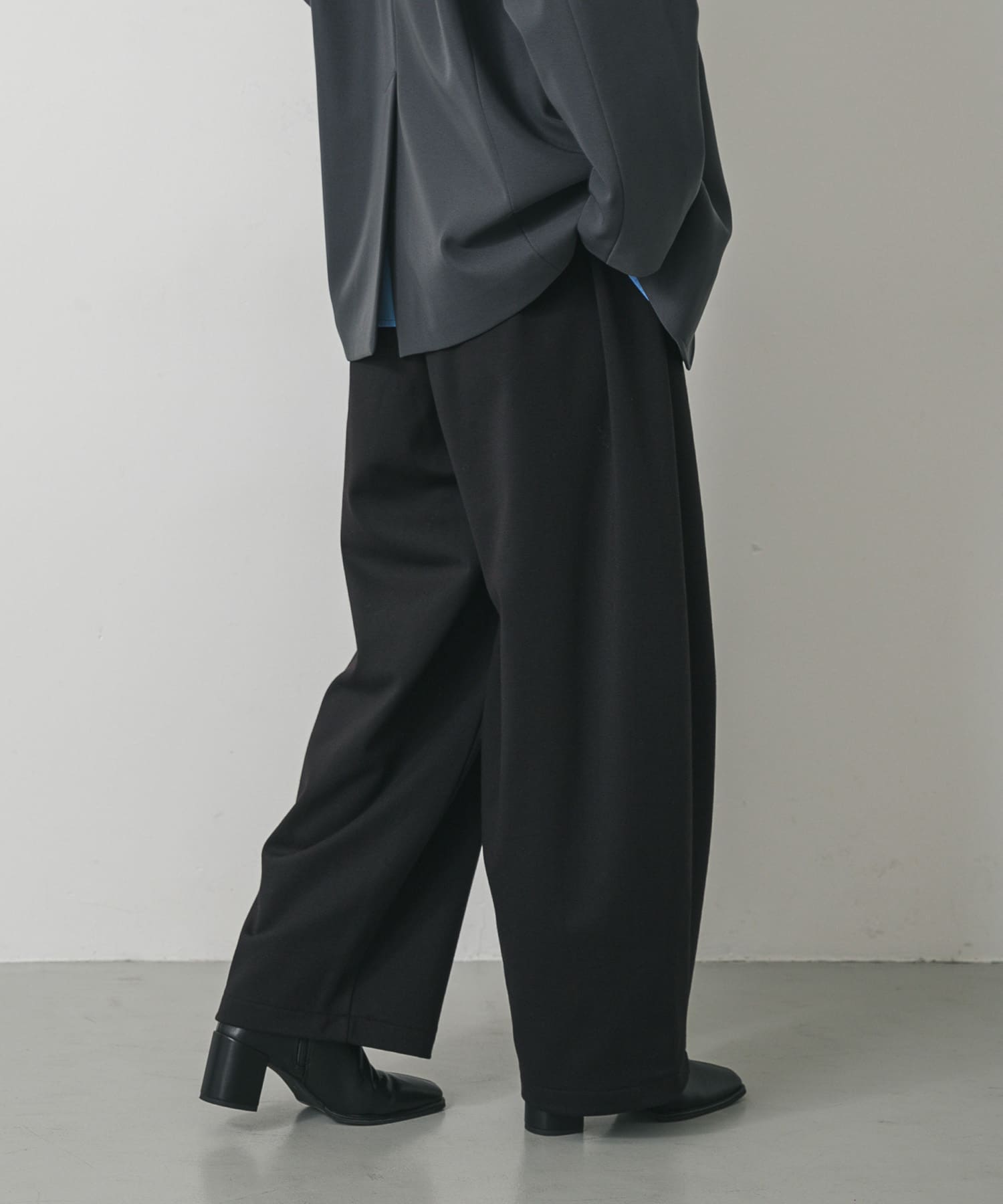 ワンポイントシシュウスウェットパンツ BLACK M