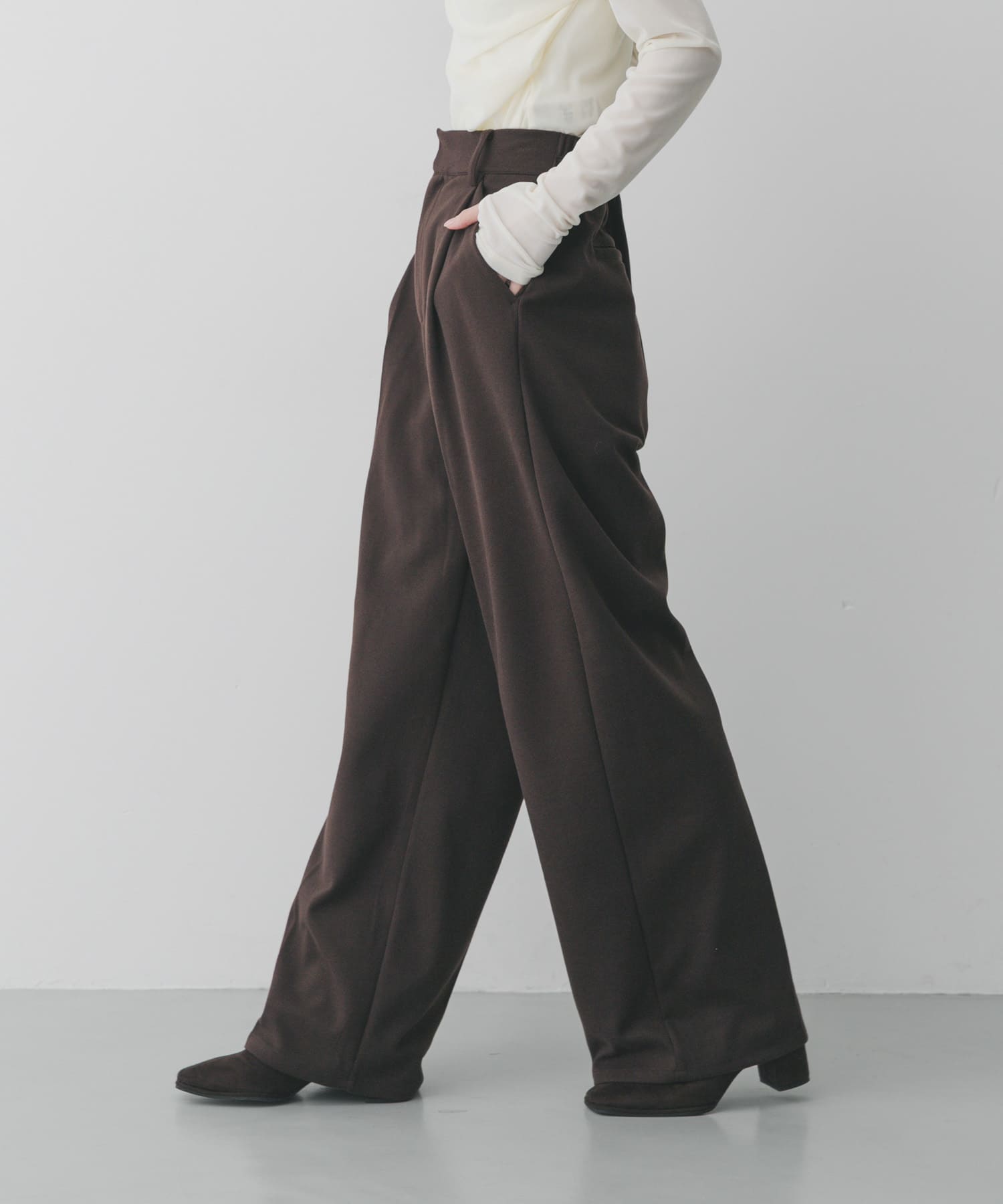 『BLACK, TALLサイズ/WEB限定』ジャージーストレートスラックス