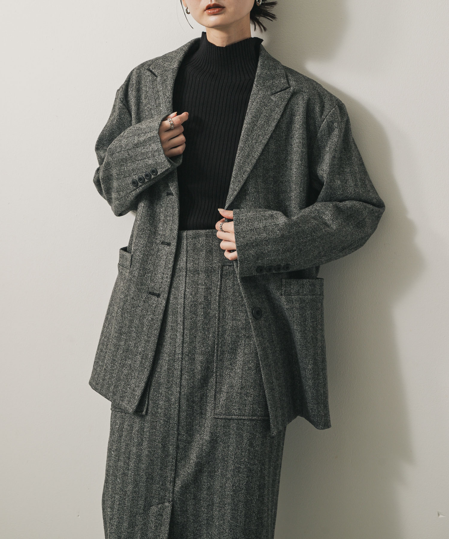 BLK×WHT