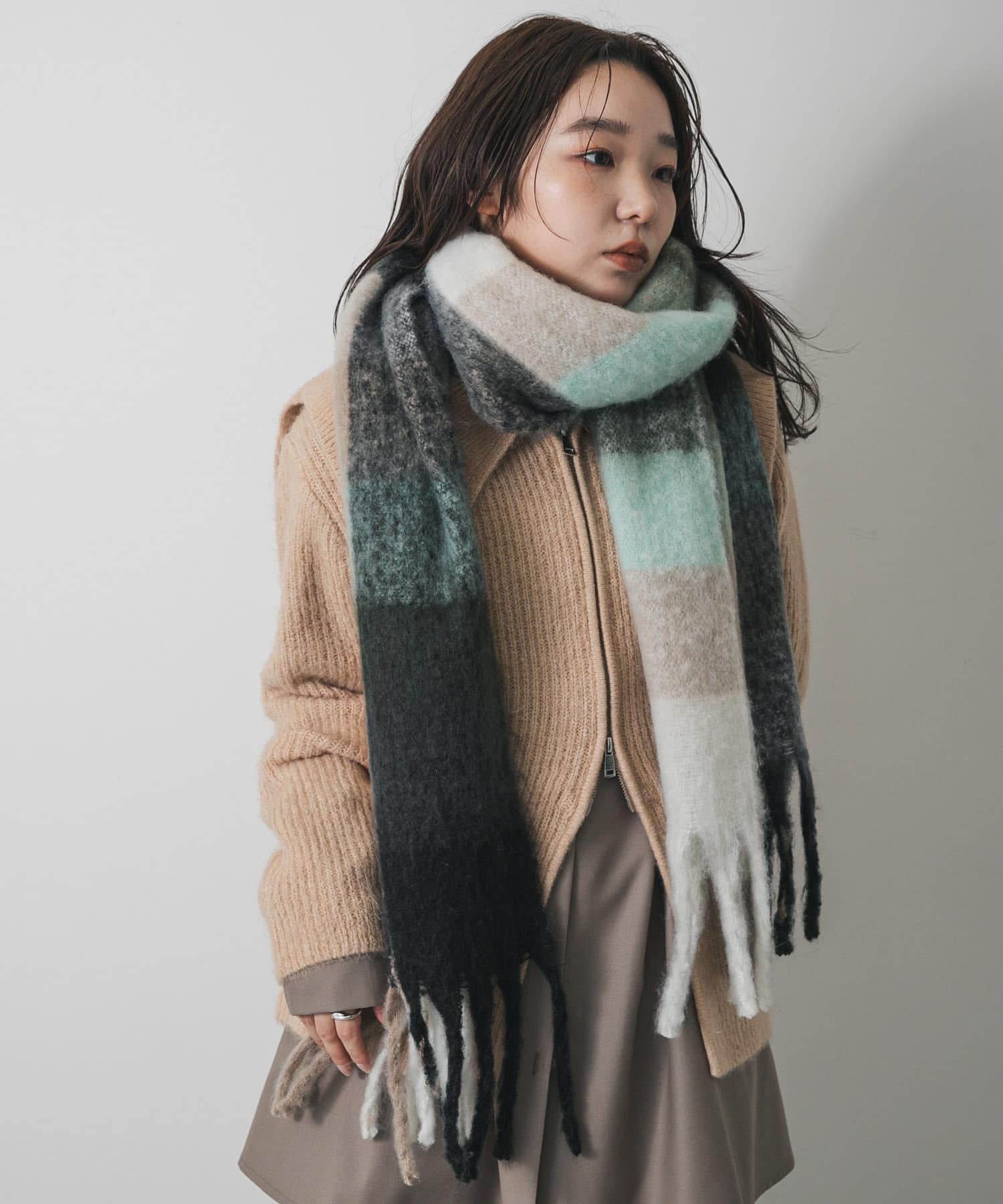 ボリュームチェックストール GRAY One