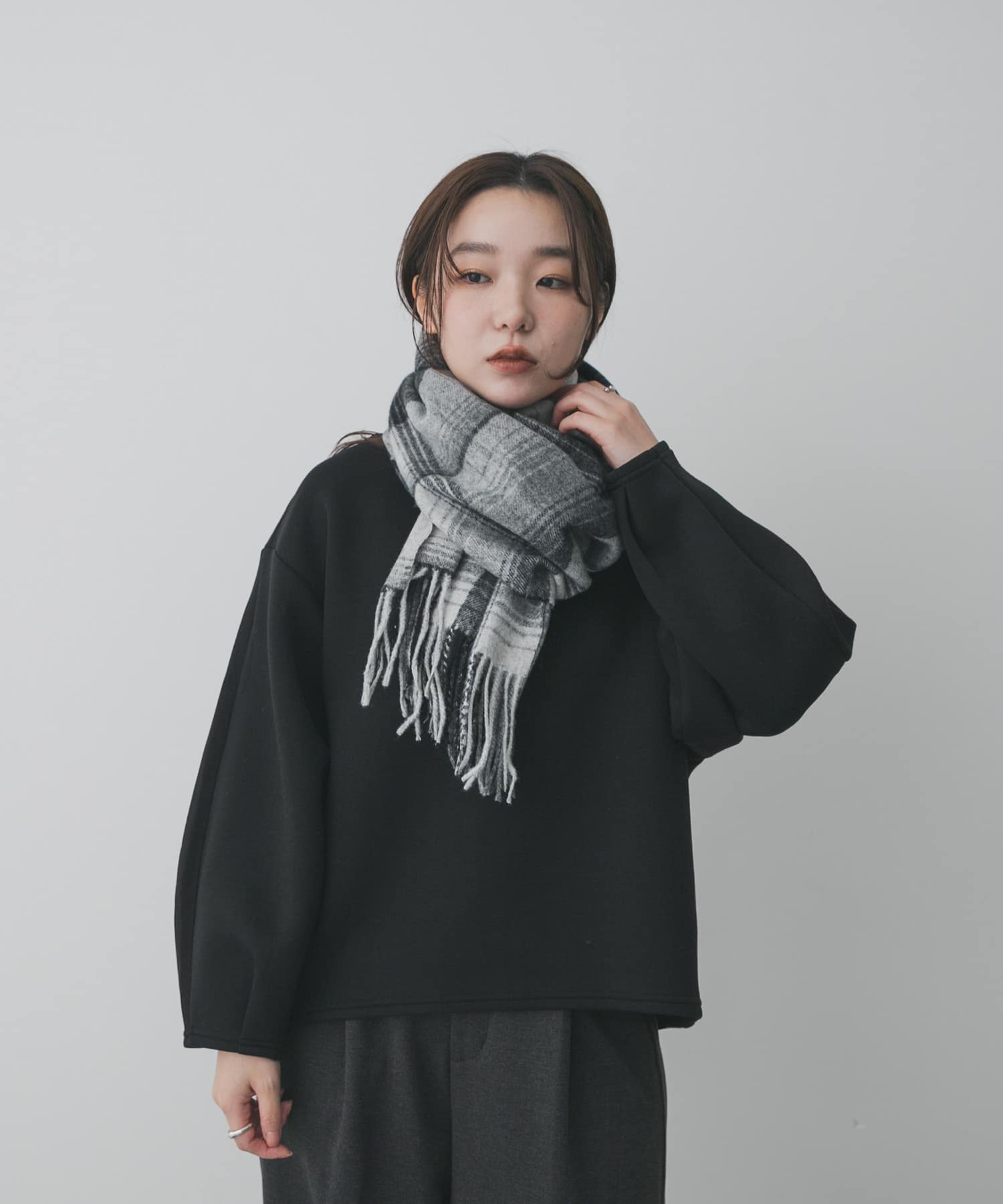 BLK×GRY
