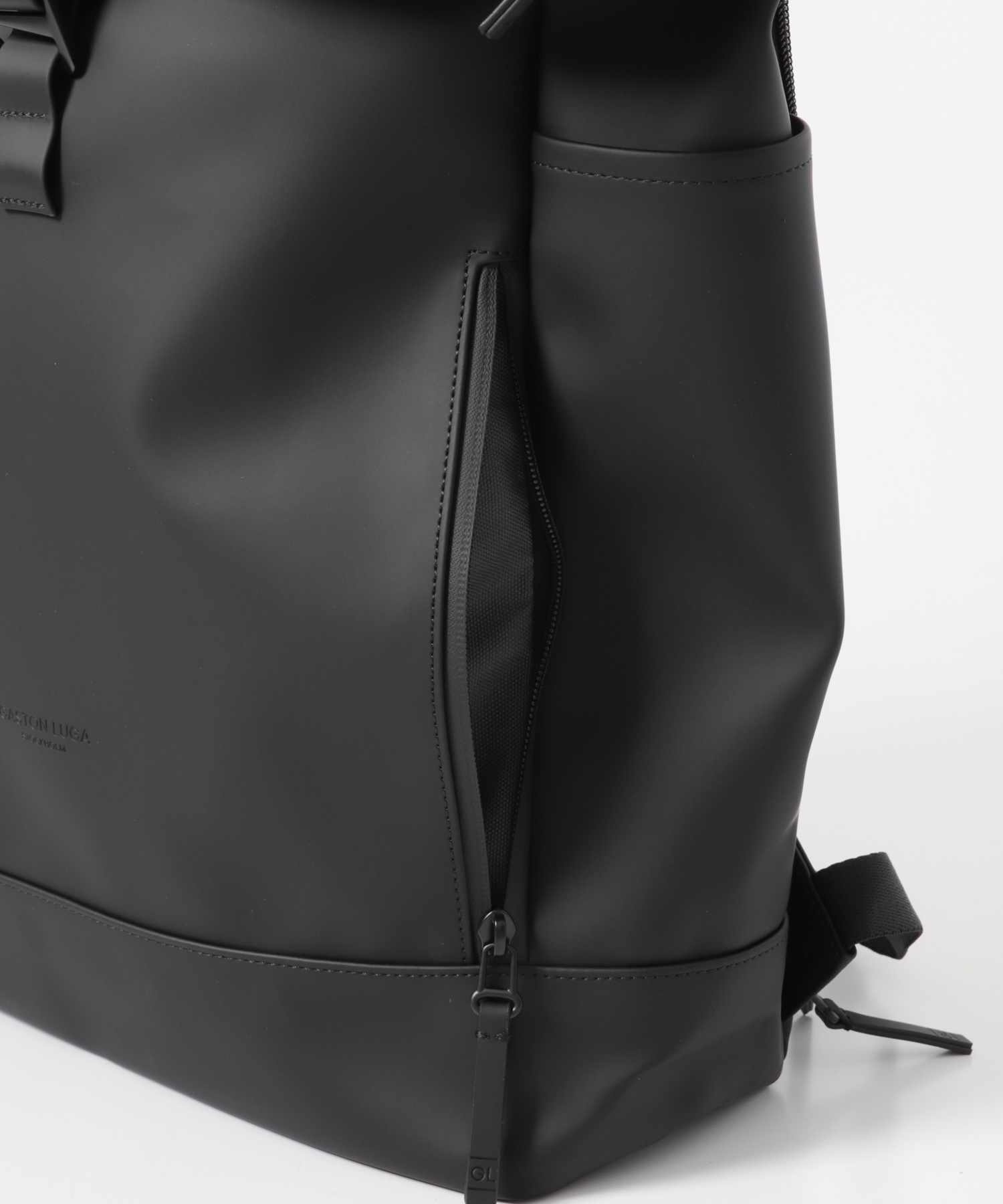 『WEB/一部店舗限定』GASTON LUGA　Splash Rolltop 16 BLACK One