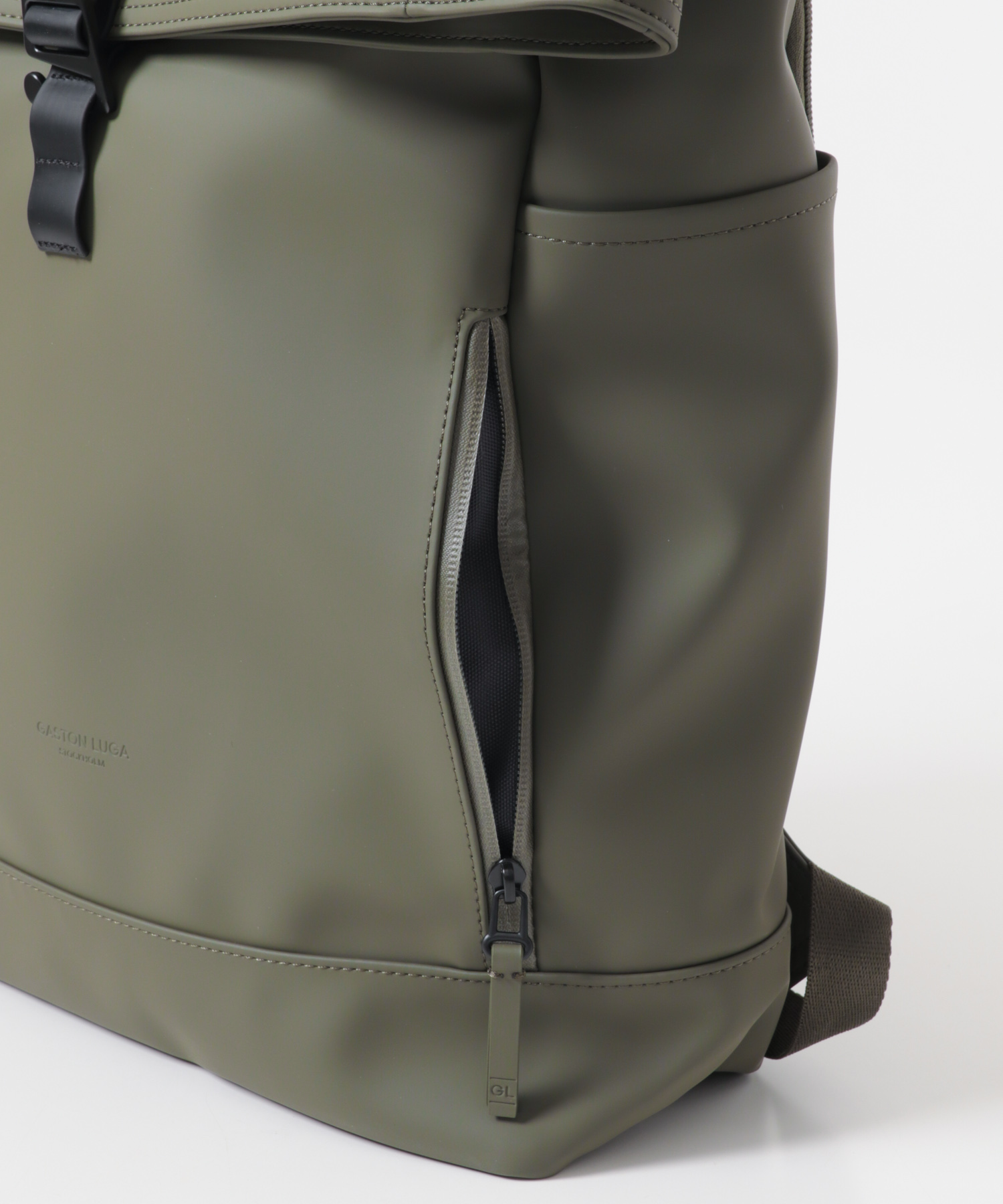 『WEB/一部店舗限定』GASTON LUGA　Splash Rolltop 16 OLIVE One