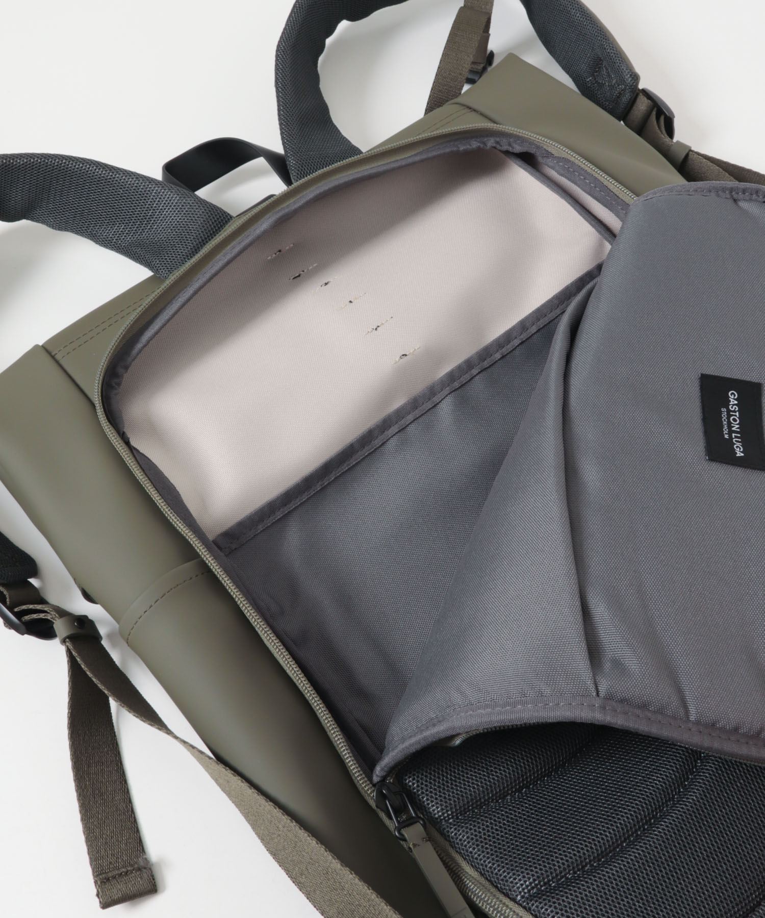 『WEB/一部店舗限定』GASTON LUGA　Splash Rolltop 16 OLIVE One