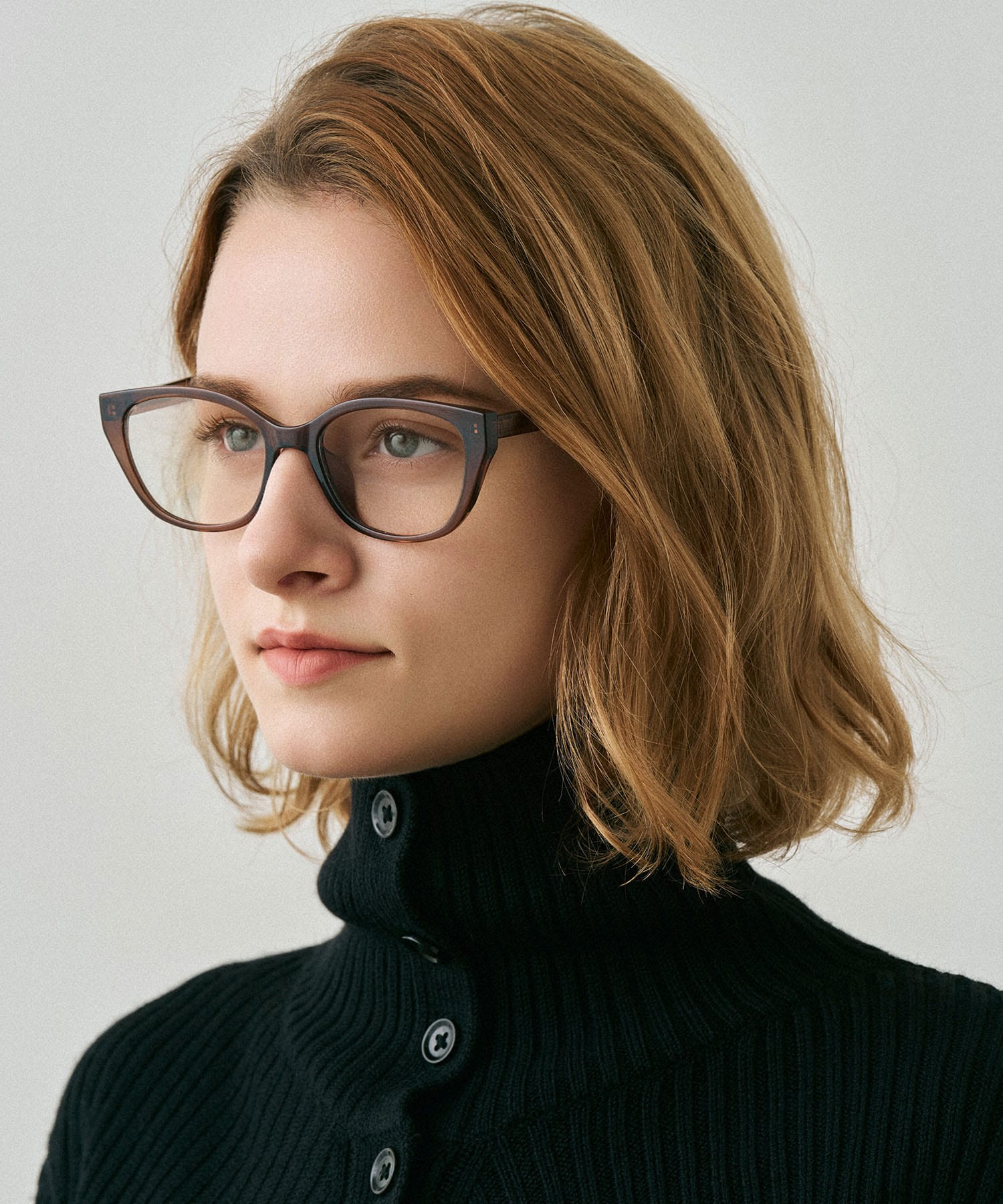 NUEF　nuef0133 BROWN One