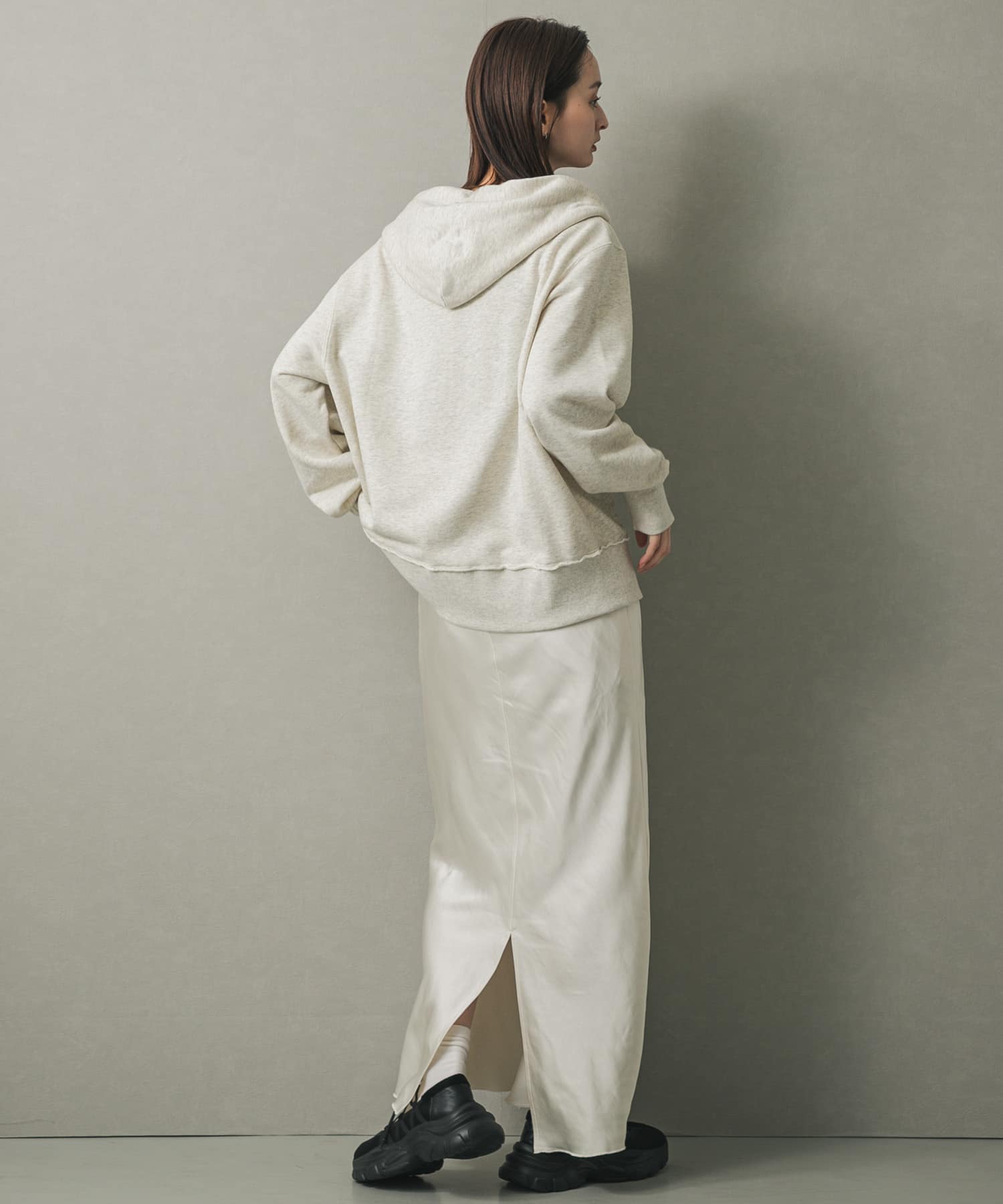 身長：169cm サイズ：one