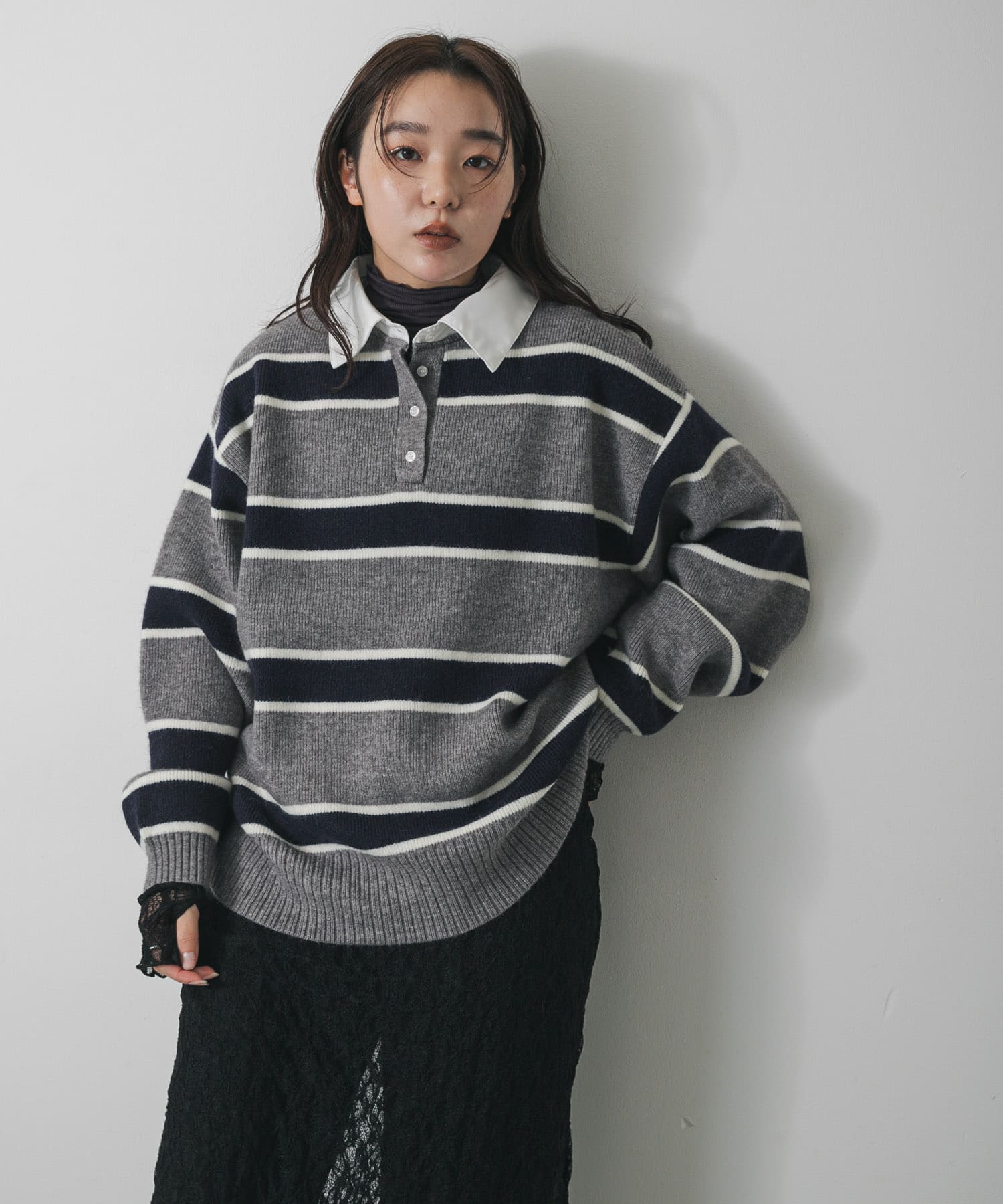 GRAY