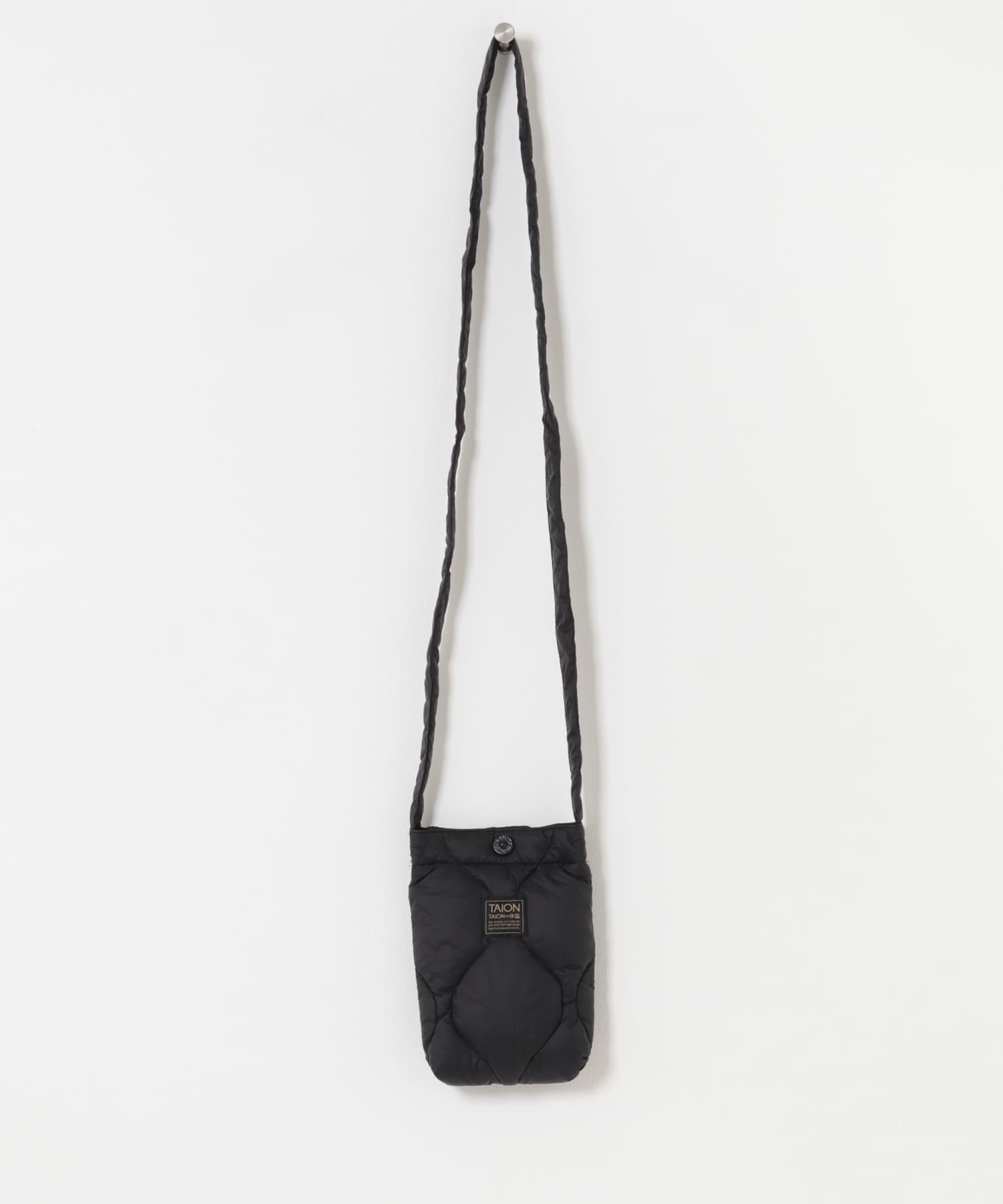 TAION　ミリタリークロスボディダウンバッグS BLACK One