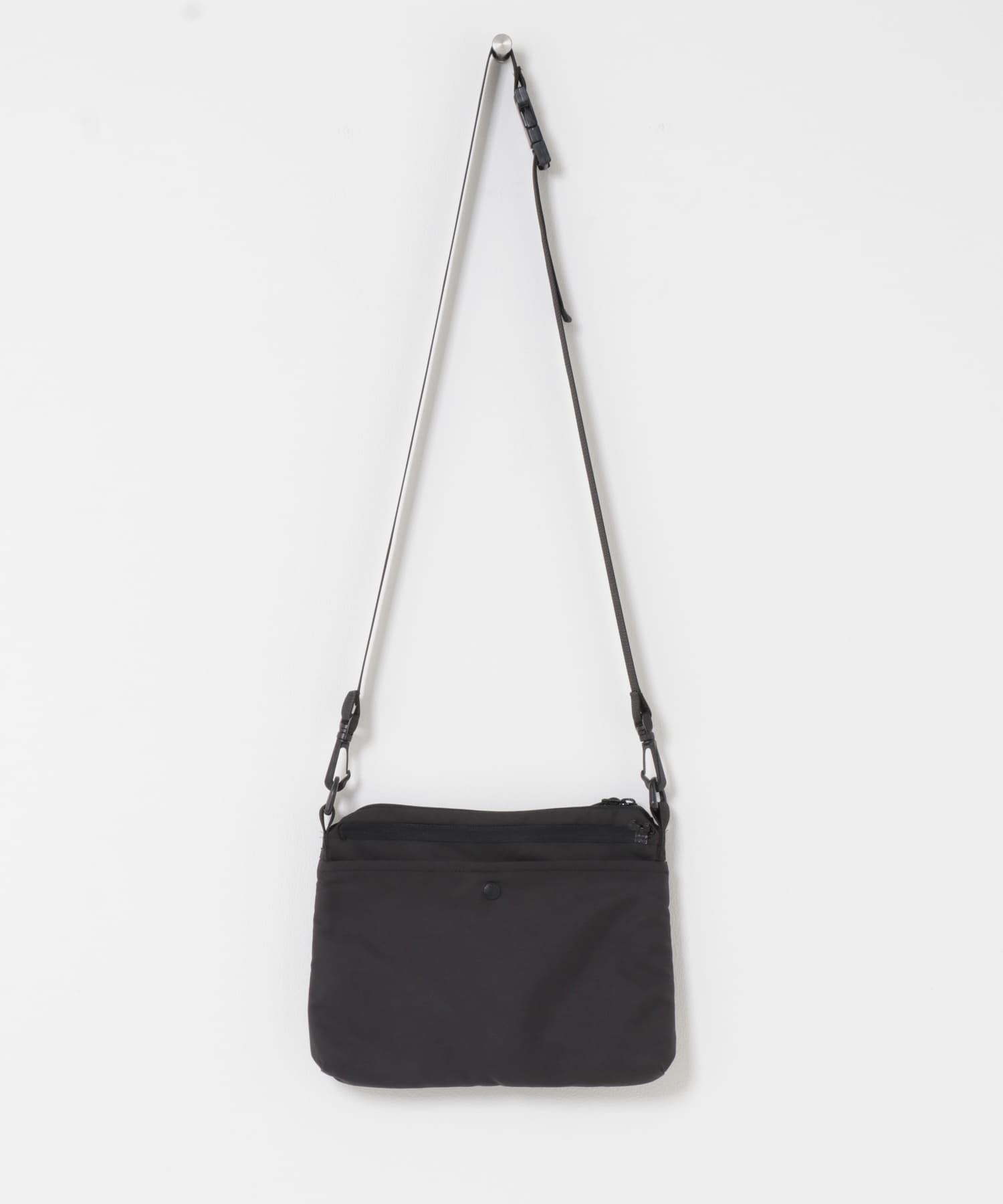 TAION　マウンテンサコッシュ BLACK One