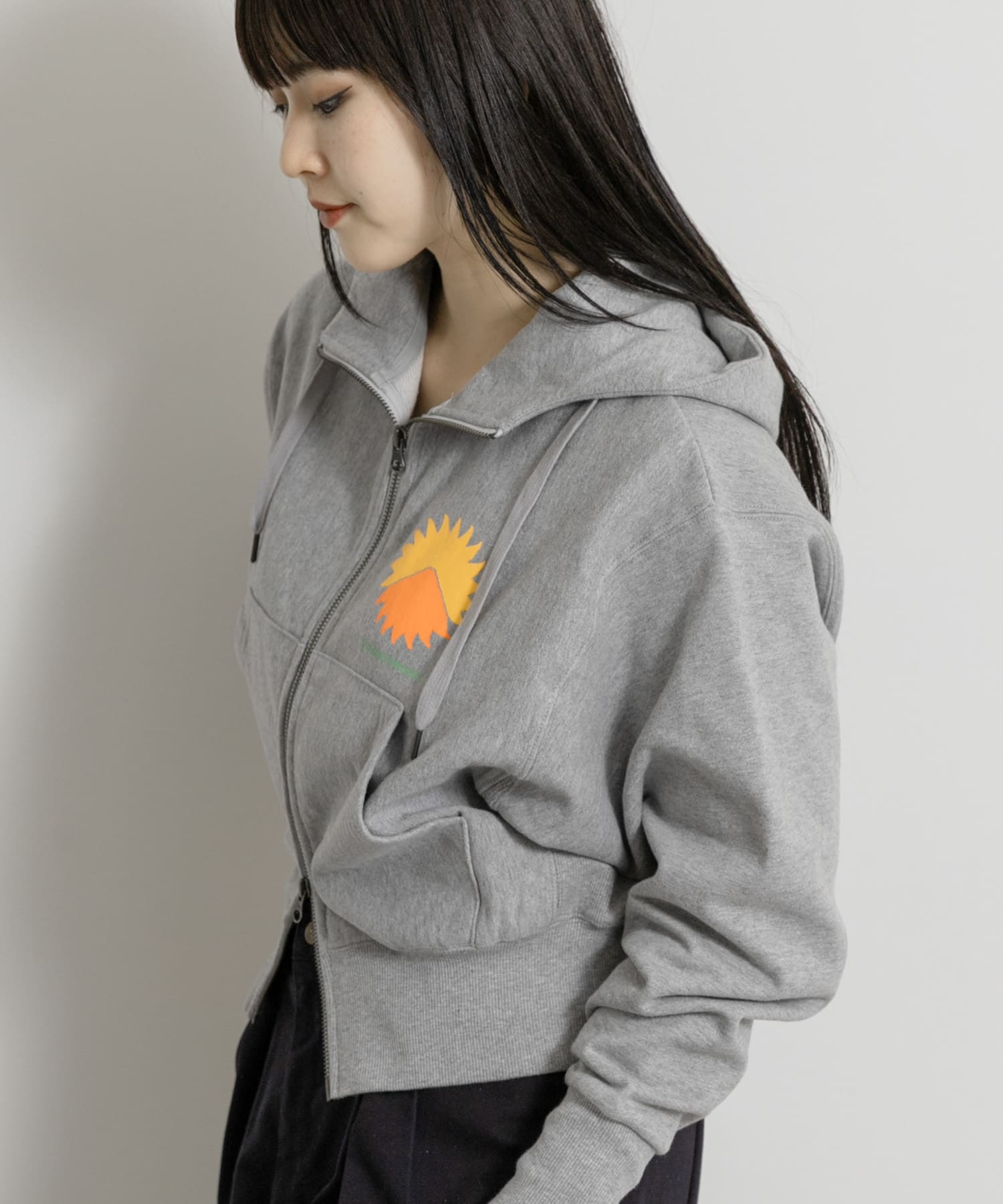 GRAY