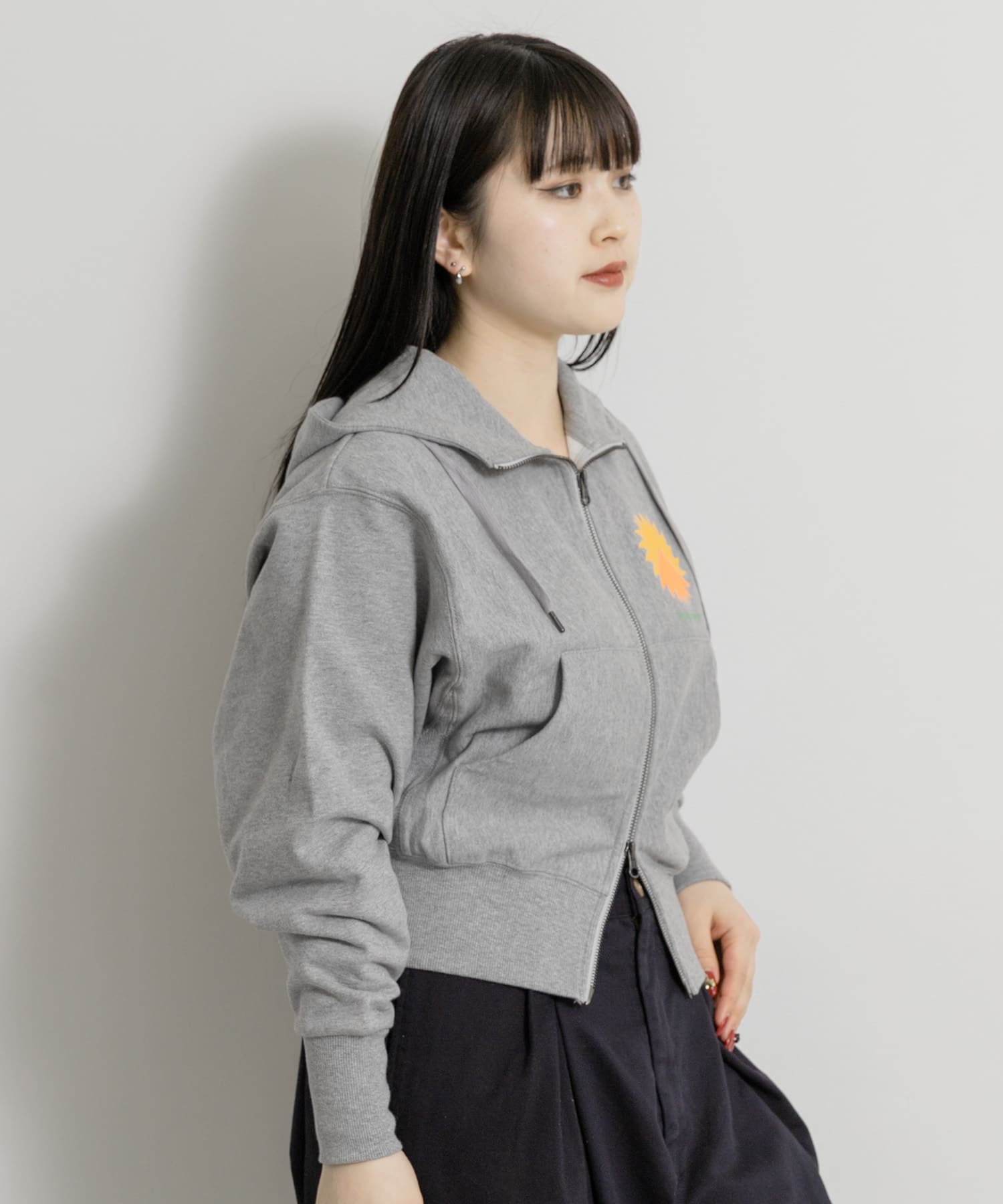 GRAY