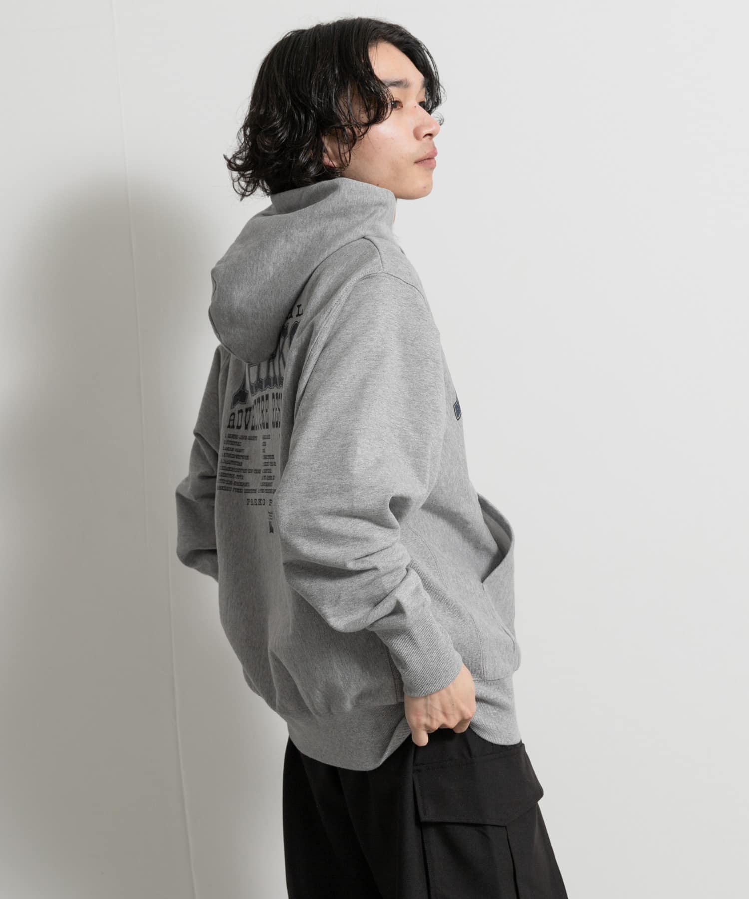 GRAY