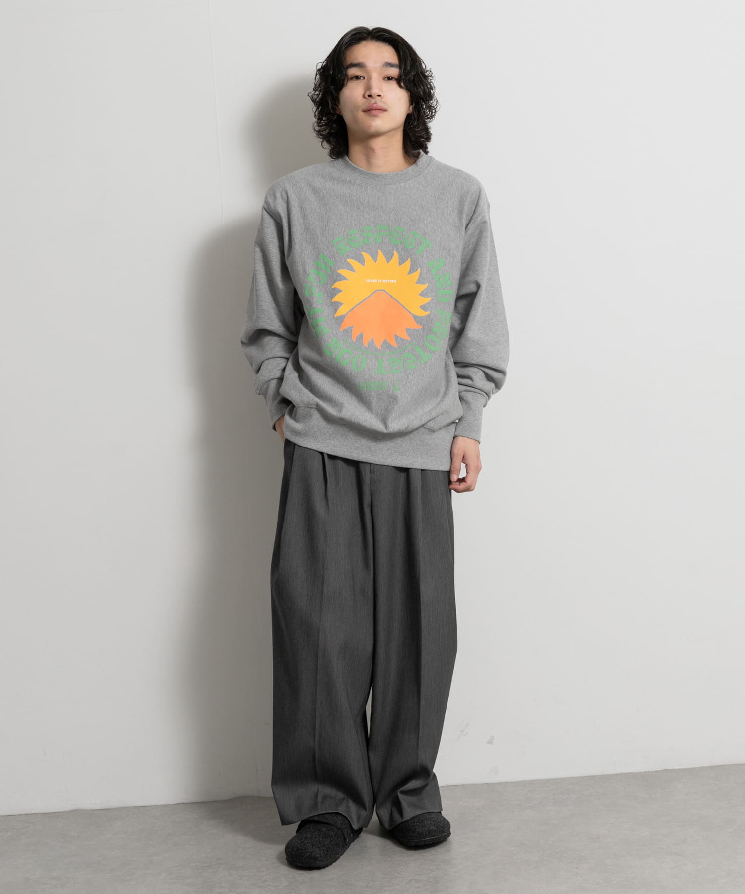 GRAY