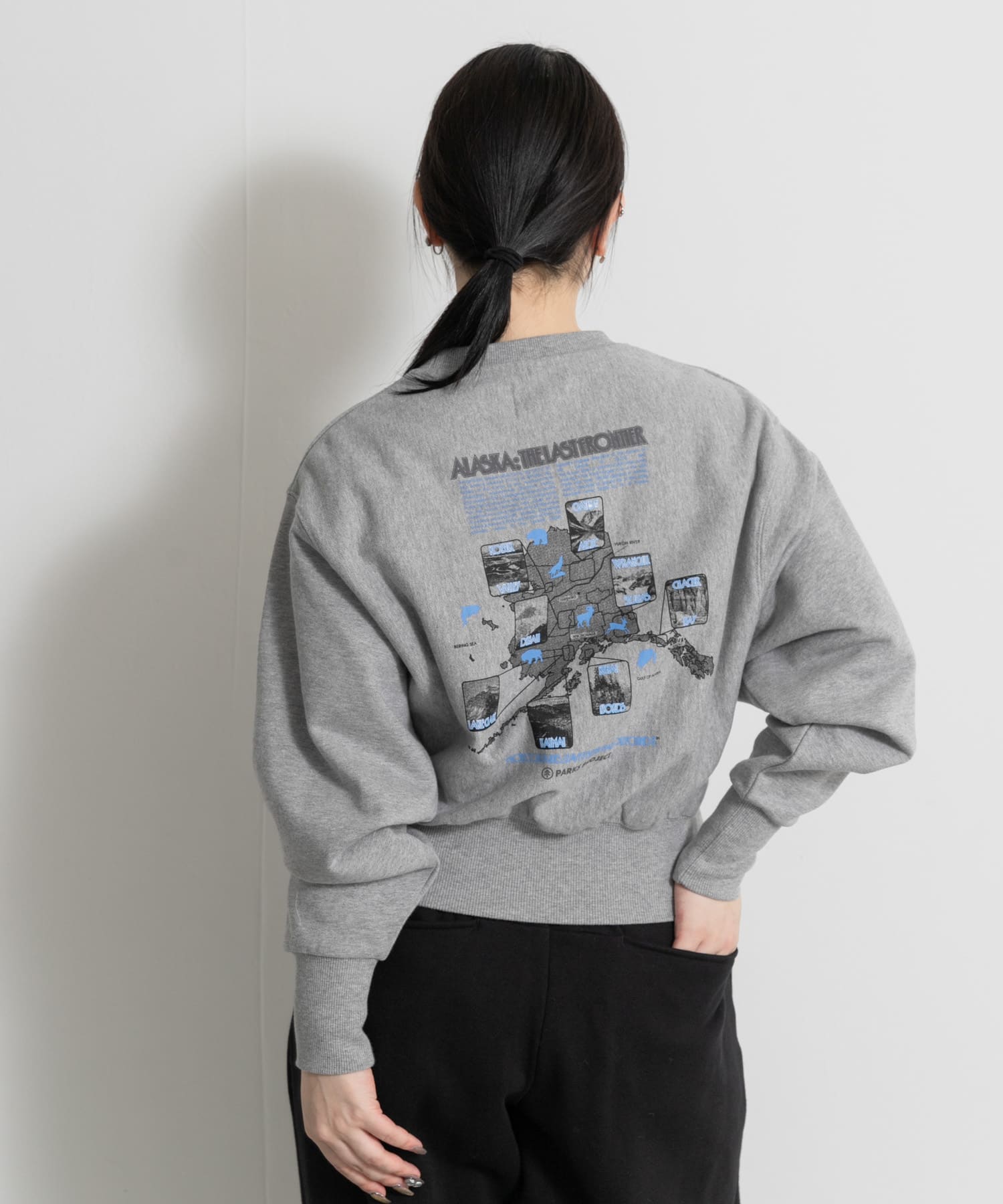 GRAY