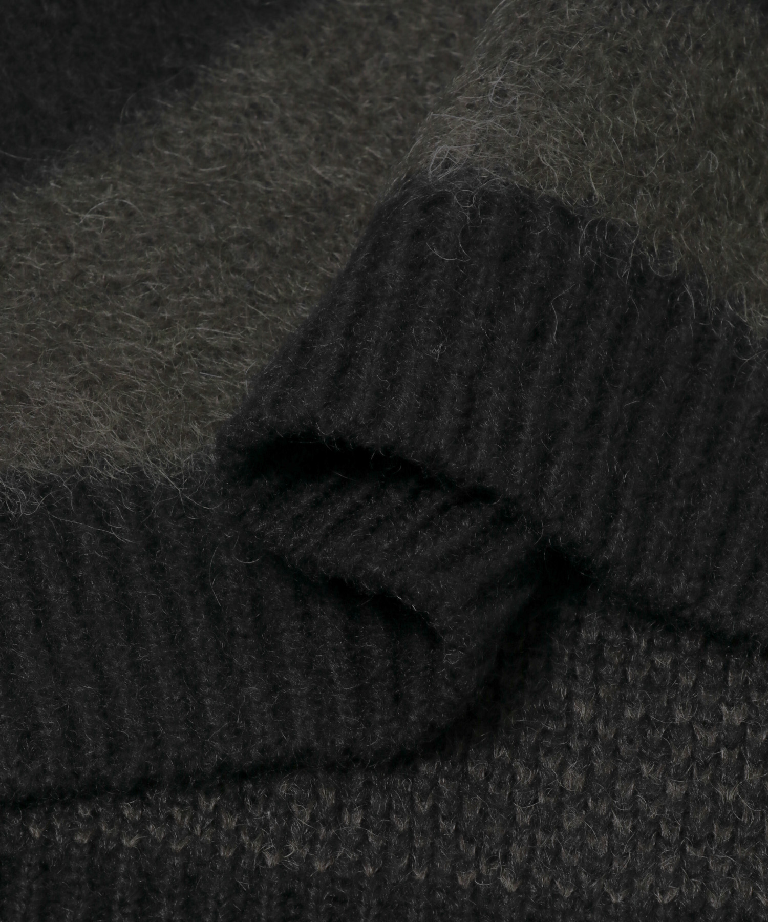 TONY　Marble Knit Crew BLK×OLV M