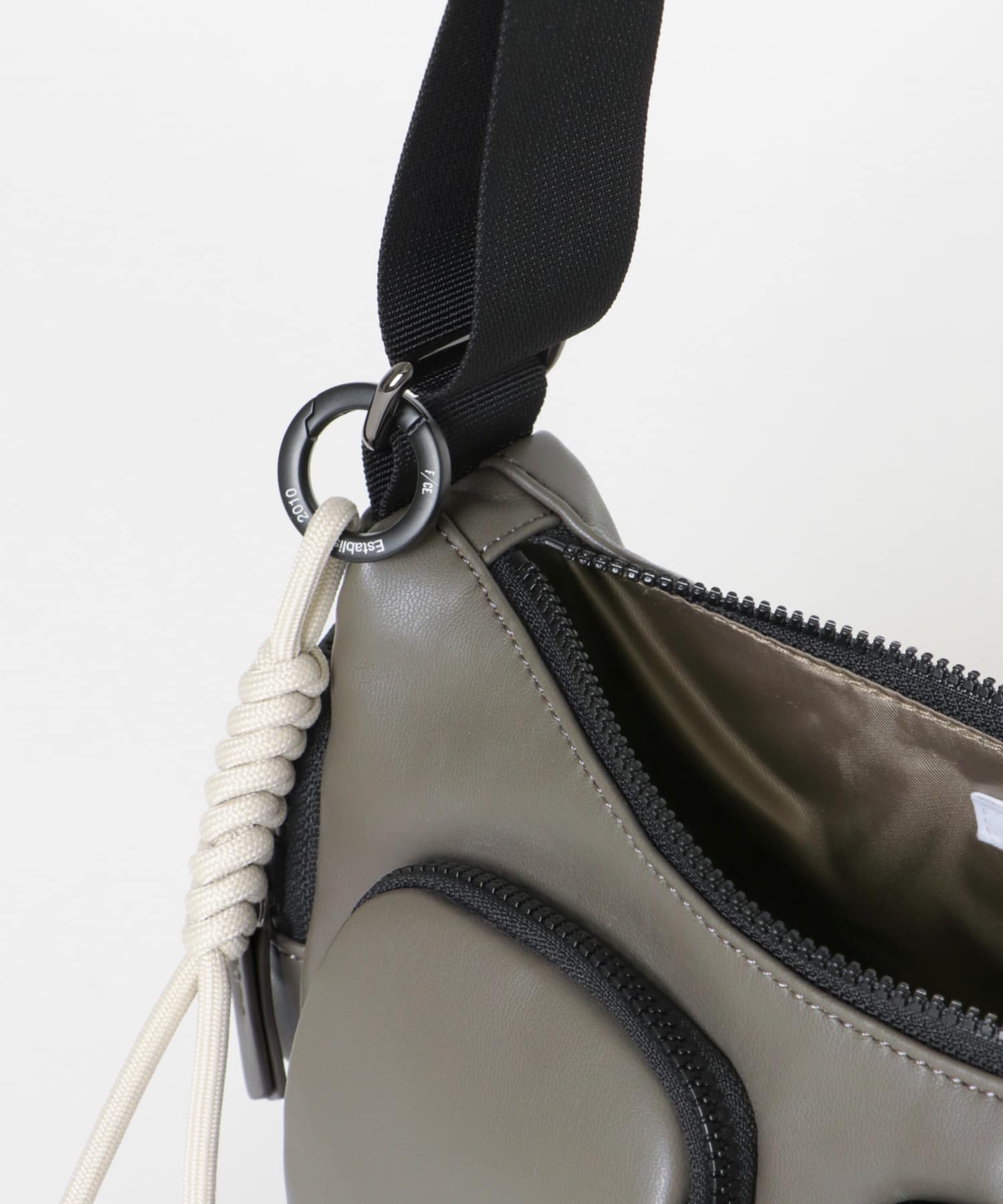 F/CE.　TECH LEATHER TACTICAL SHOULDER BROWN Free