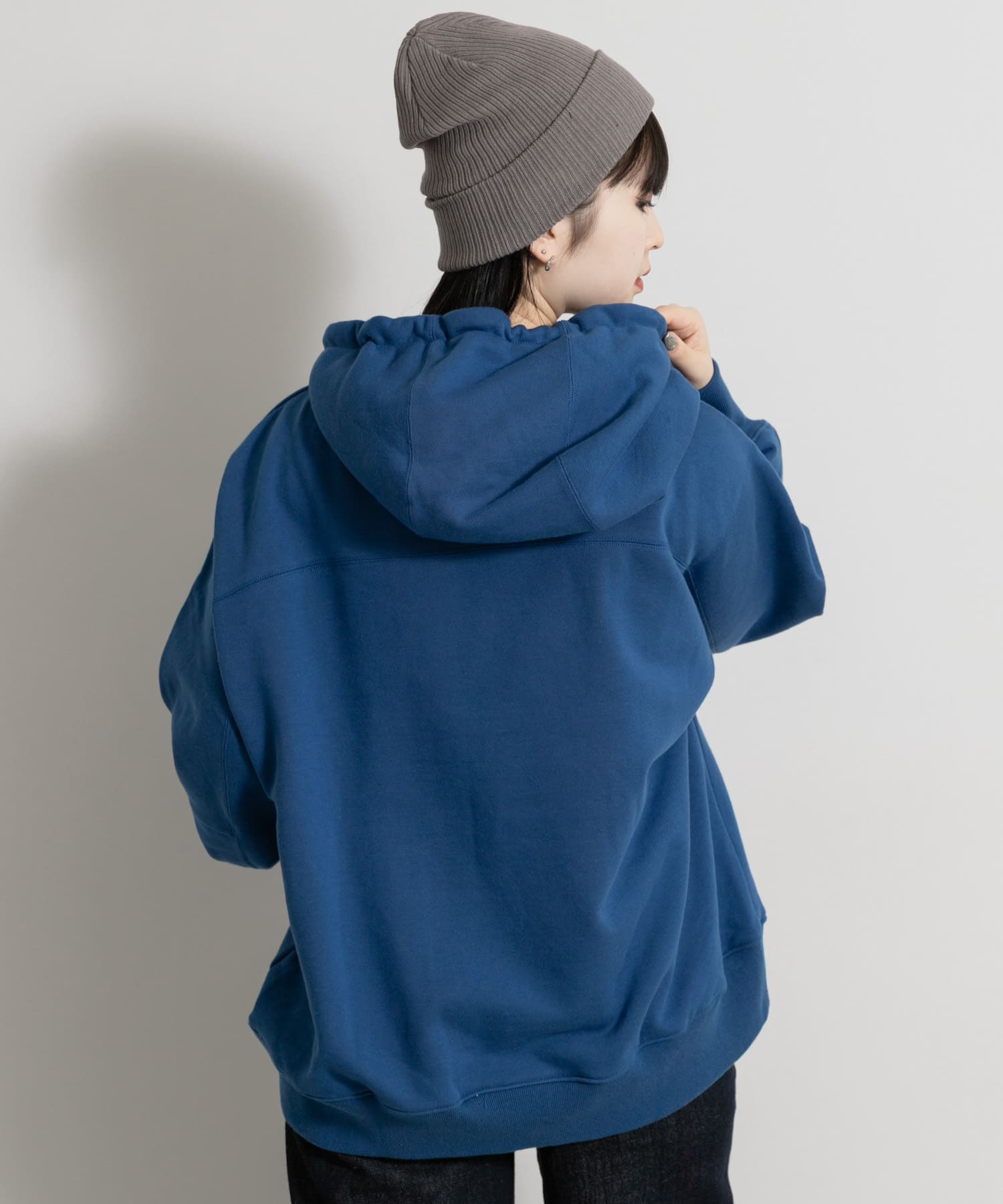 身長 : 156cm サイズ : L