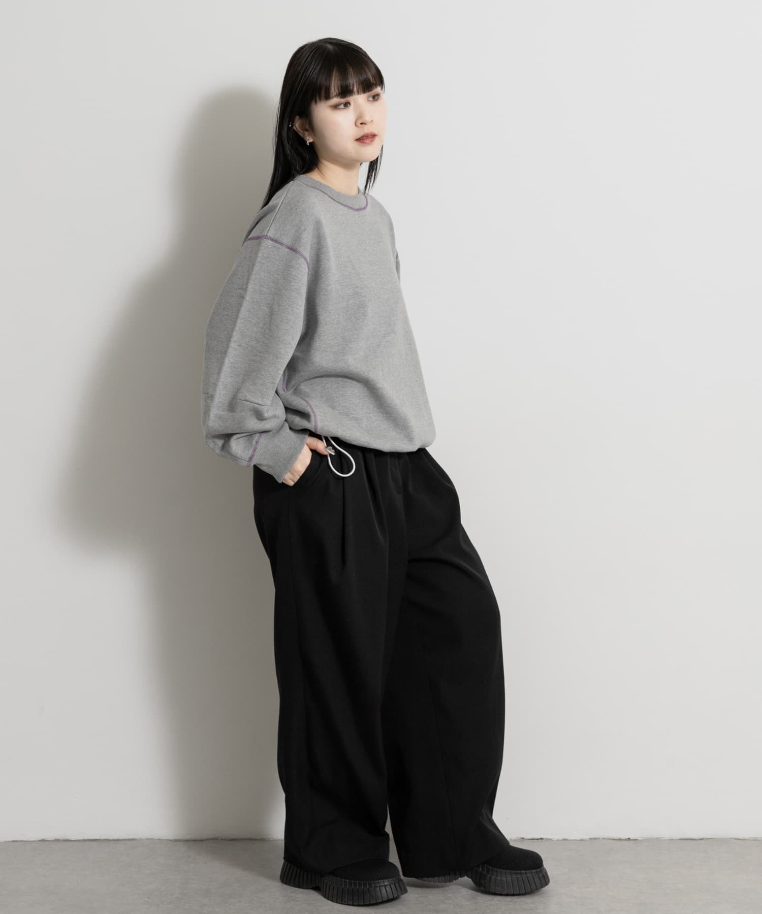 GRAY
