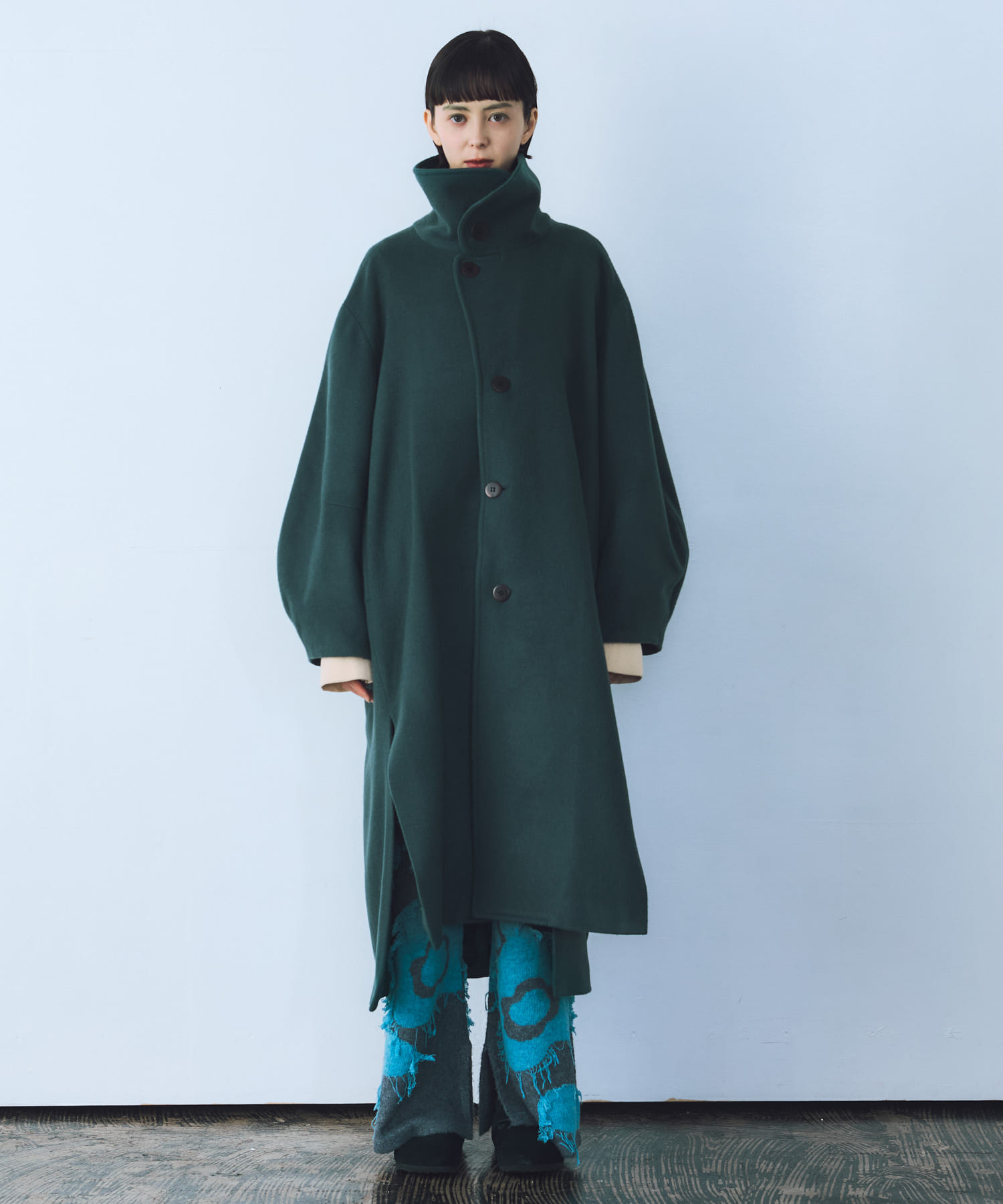GREEN
