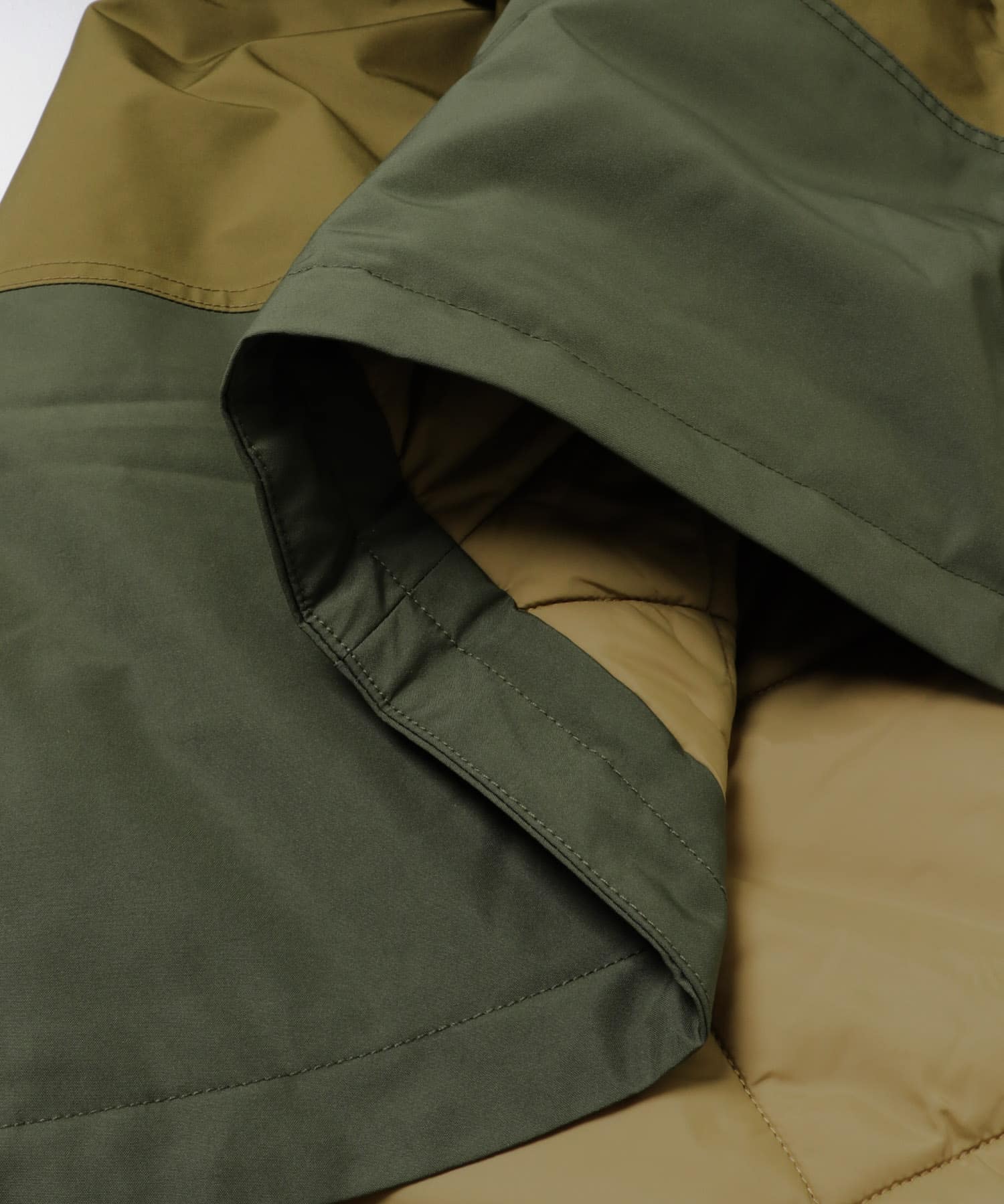 AIGLE　ゴアテックス カラーブロックフィッシュテールジャケット TERRA M