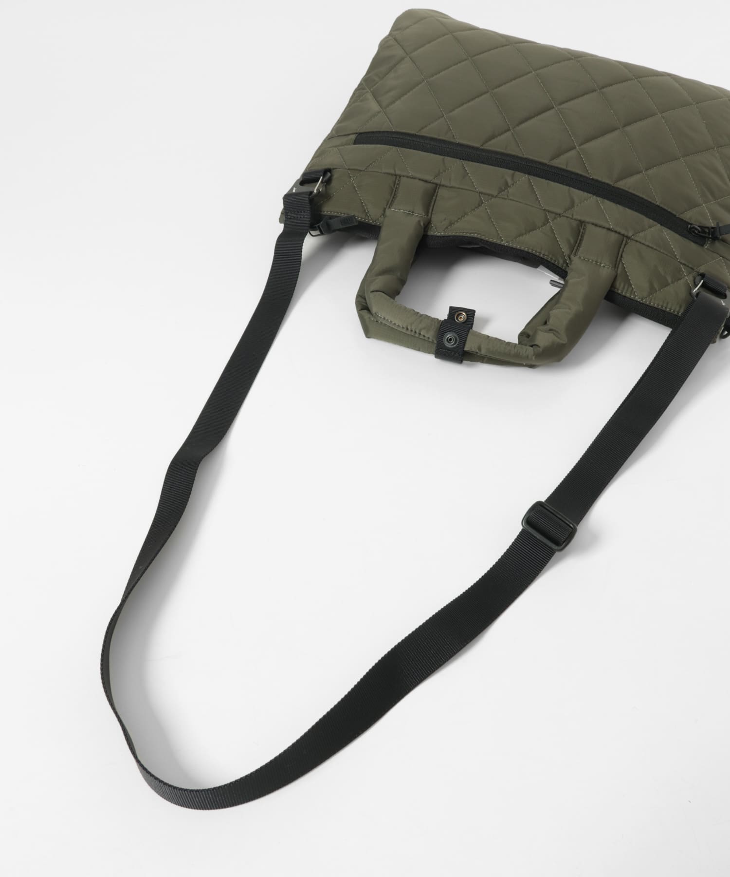 AIGLE　キルティング 2wayショルダーバッグ AVOCAT One
