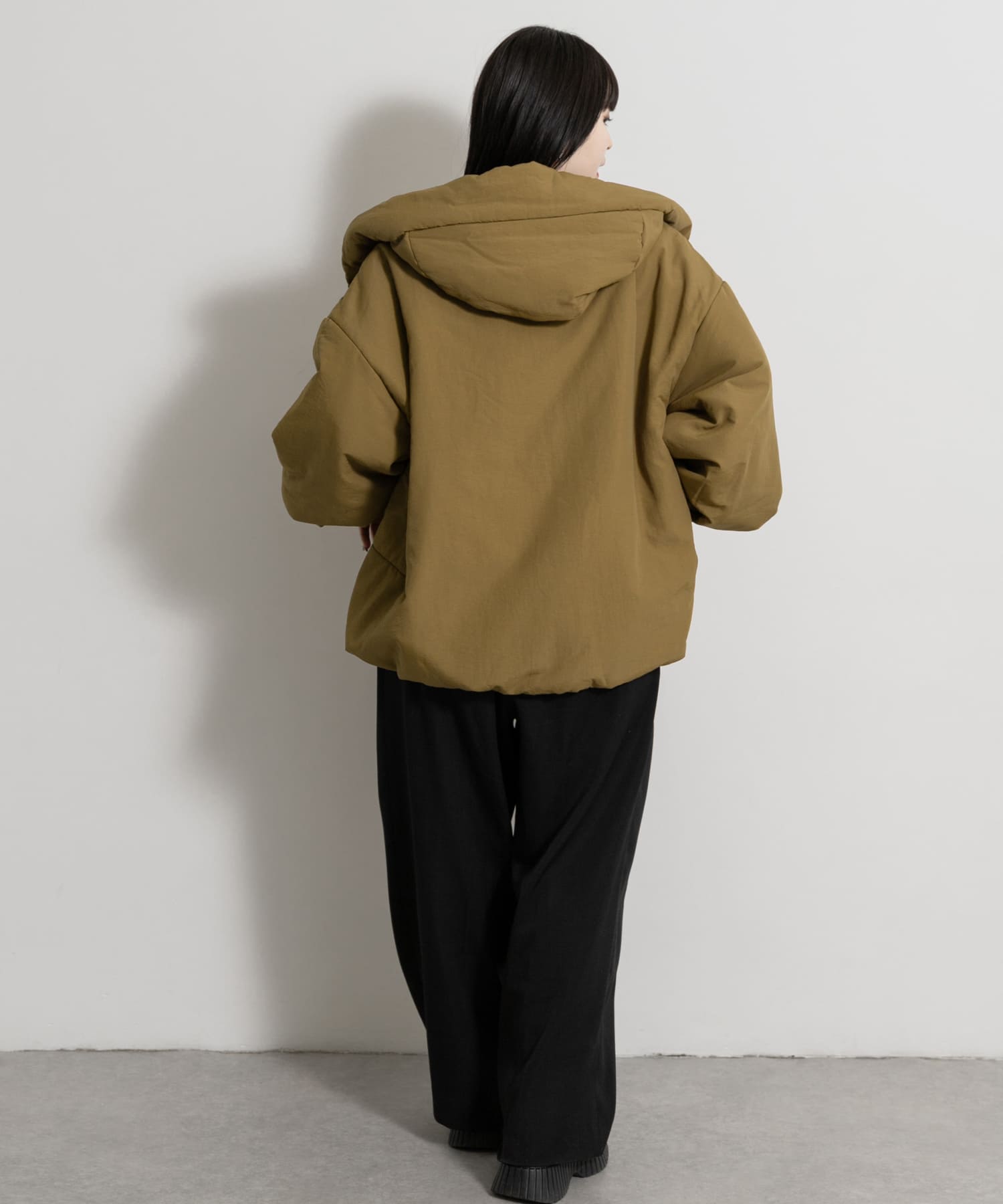 身長 : 156cm サイズ : 38