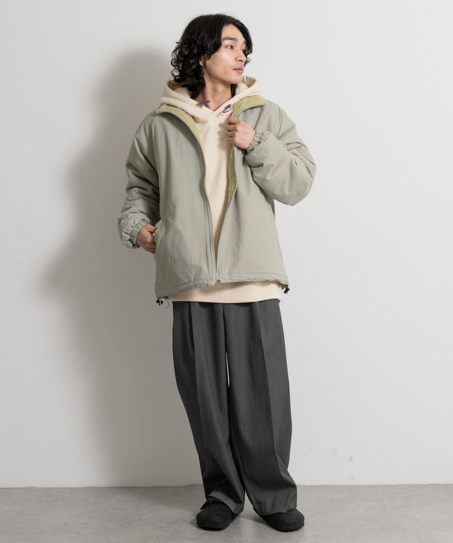 GRAY