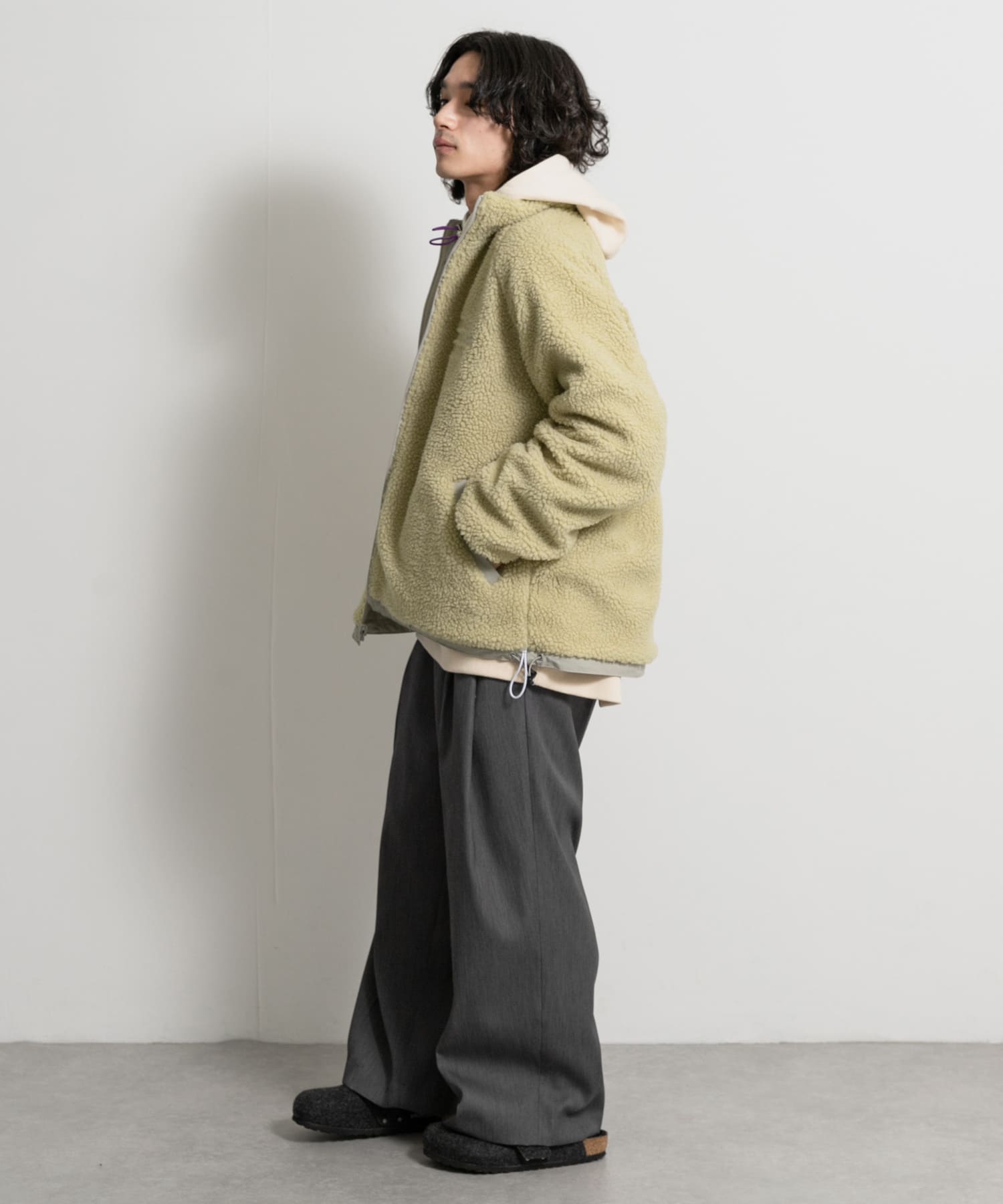 GRAY