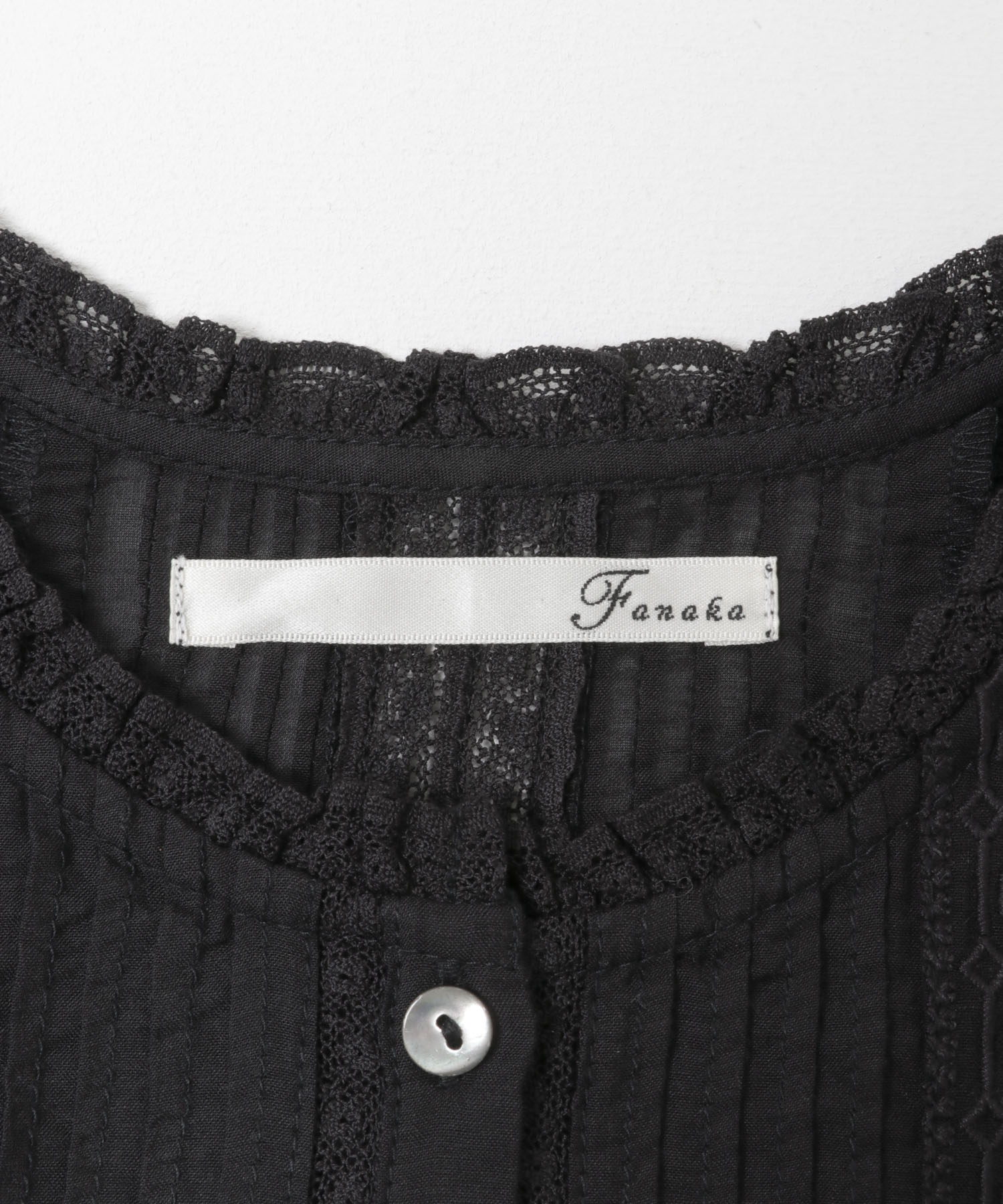 PIN TACK BLOUSE BLACK Free