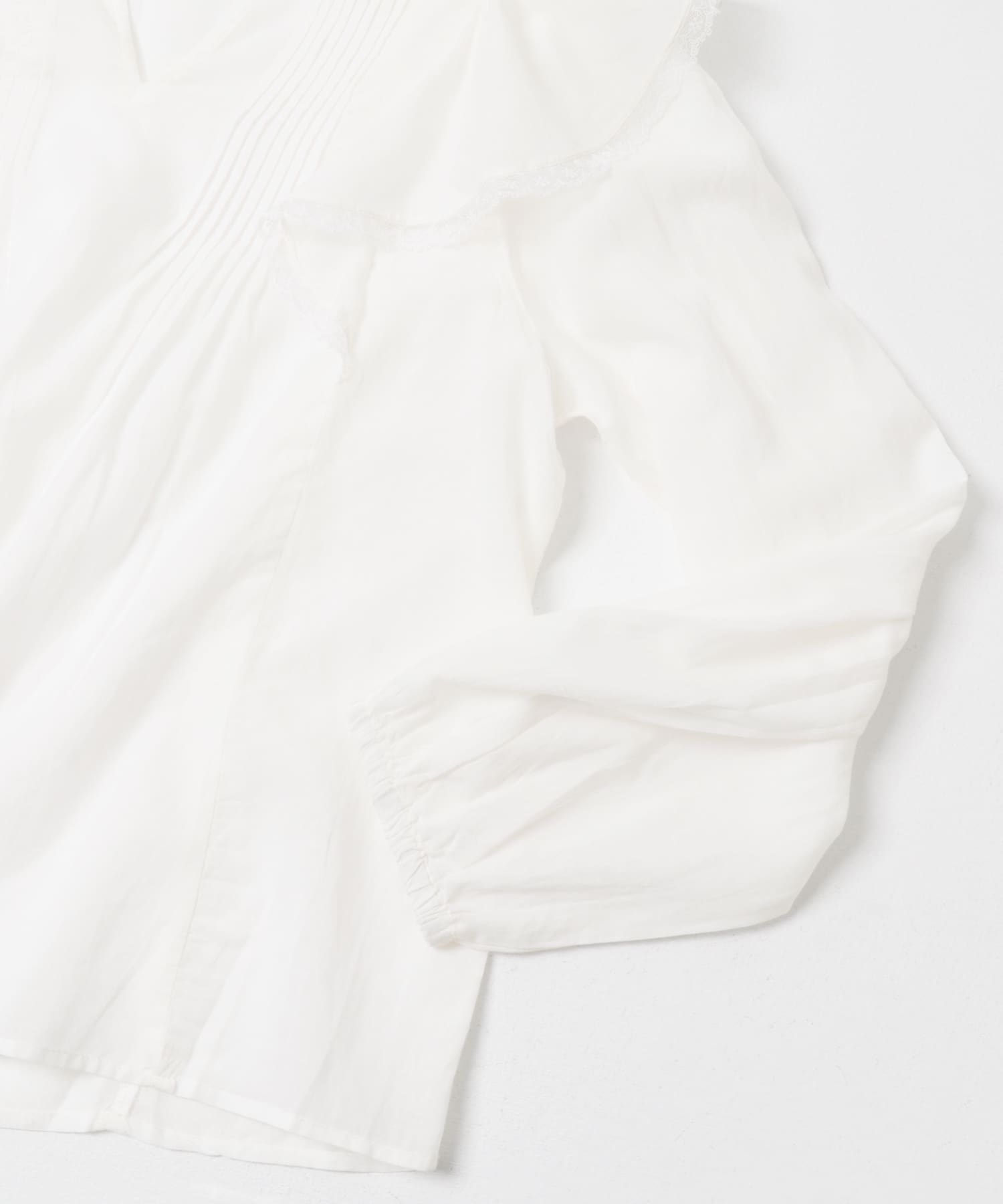 FANAKA　FRILL COLLAR BLOUSE OFF FREE