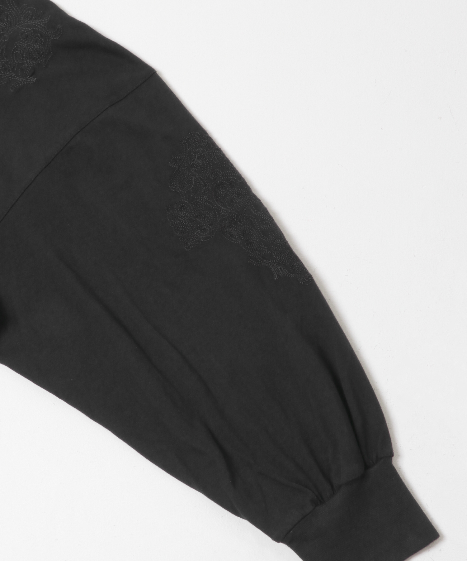 FANAKA 　MBROIDERY L/S P/O BLACK FREE