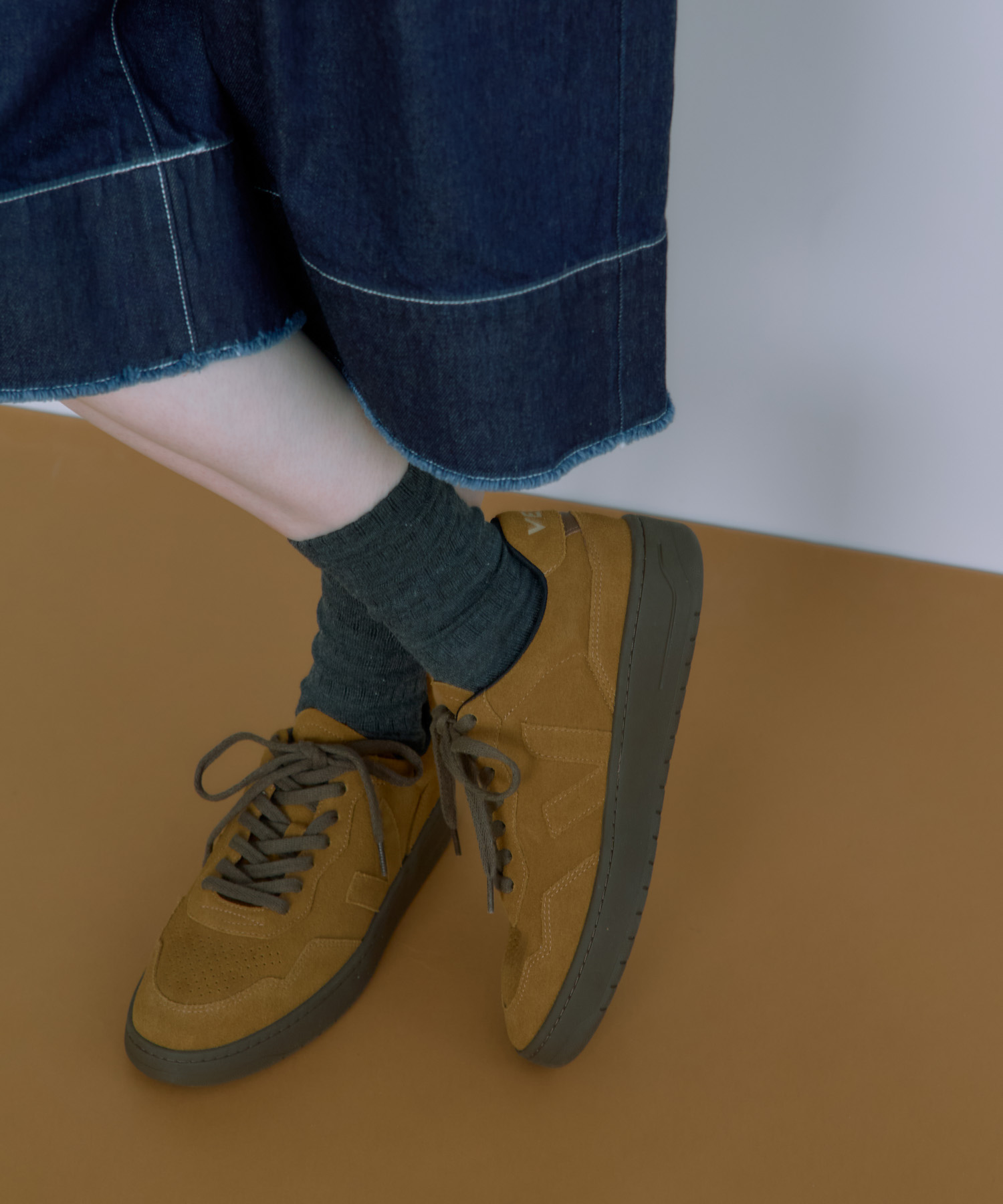 veja　V90 full-cognac eagle