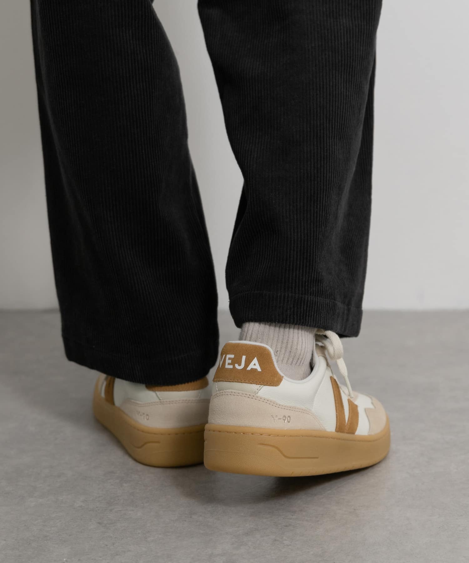 veja　V90 pure camel almond CAMEL 41