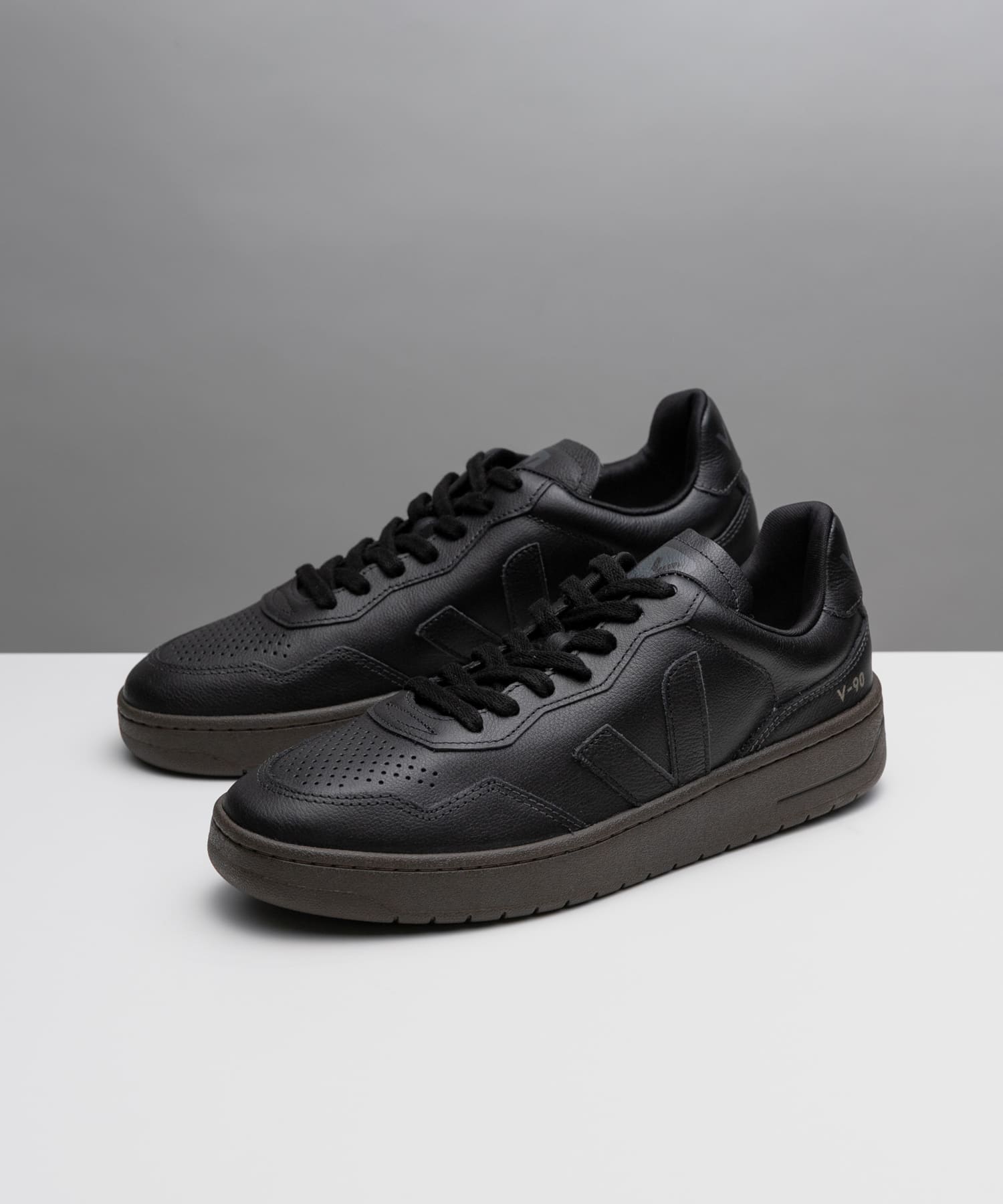 veja　V90 full-black eagle