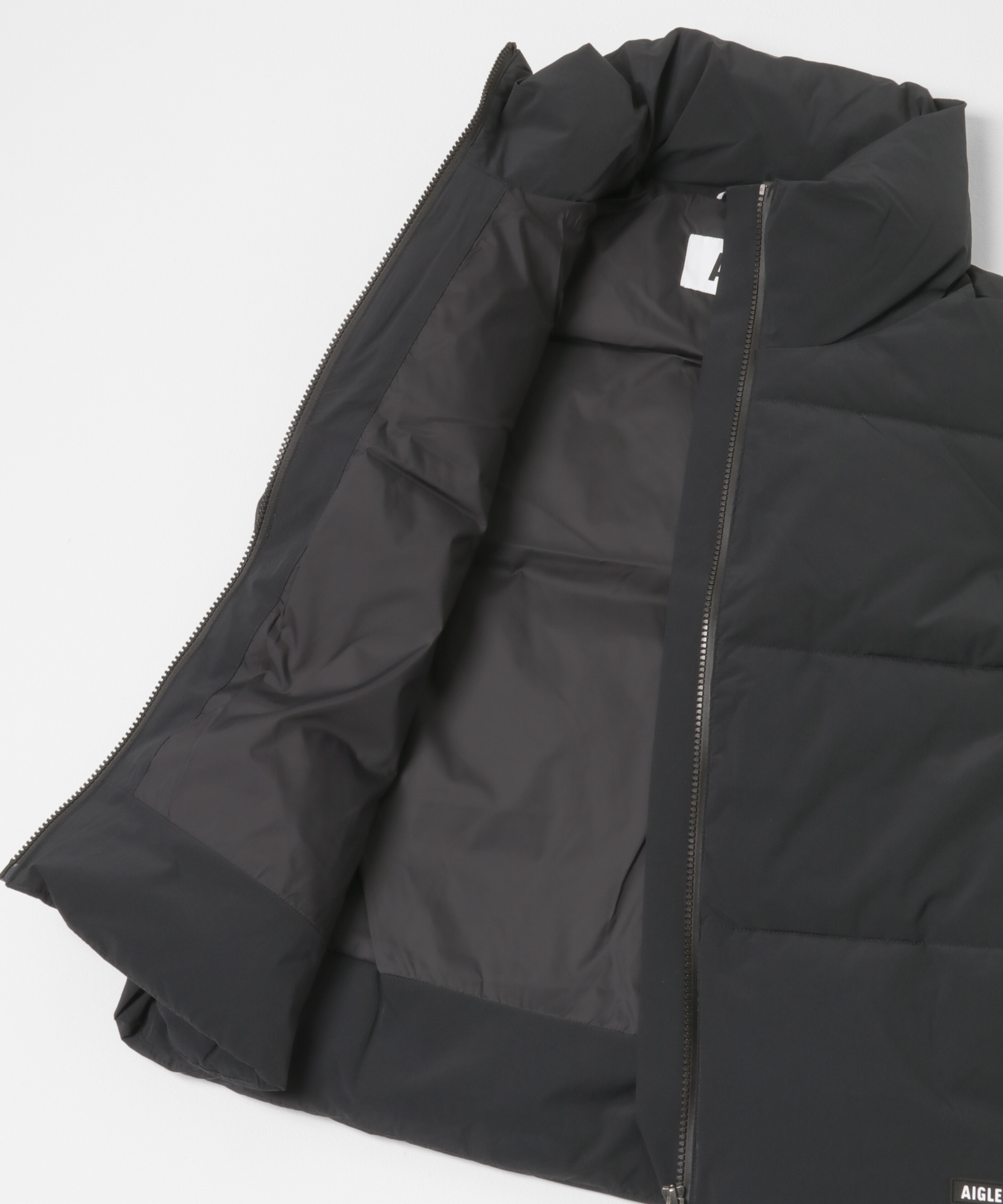 AIGLE　撥水 インサレーション ノースリーブパフジャケット NOIR 36