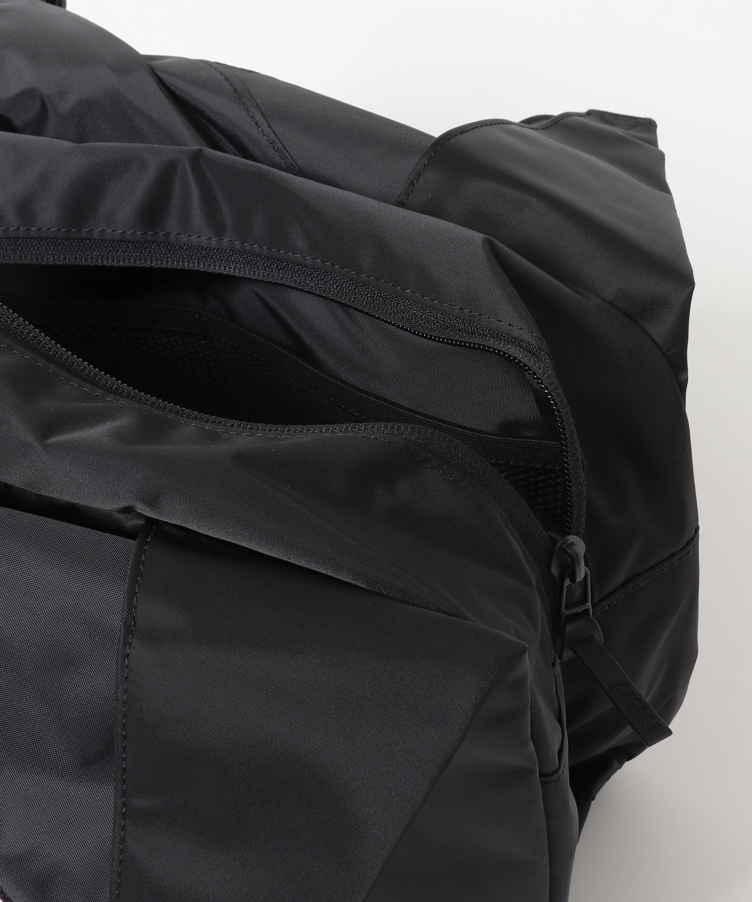 AIGLE　アーバン ショルダーバッグ NOIR one