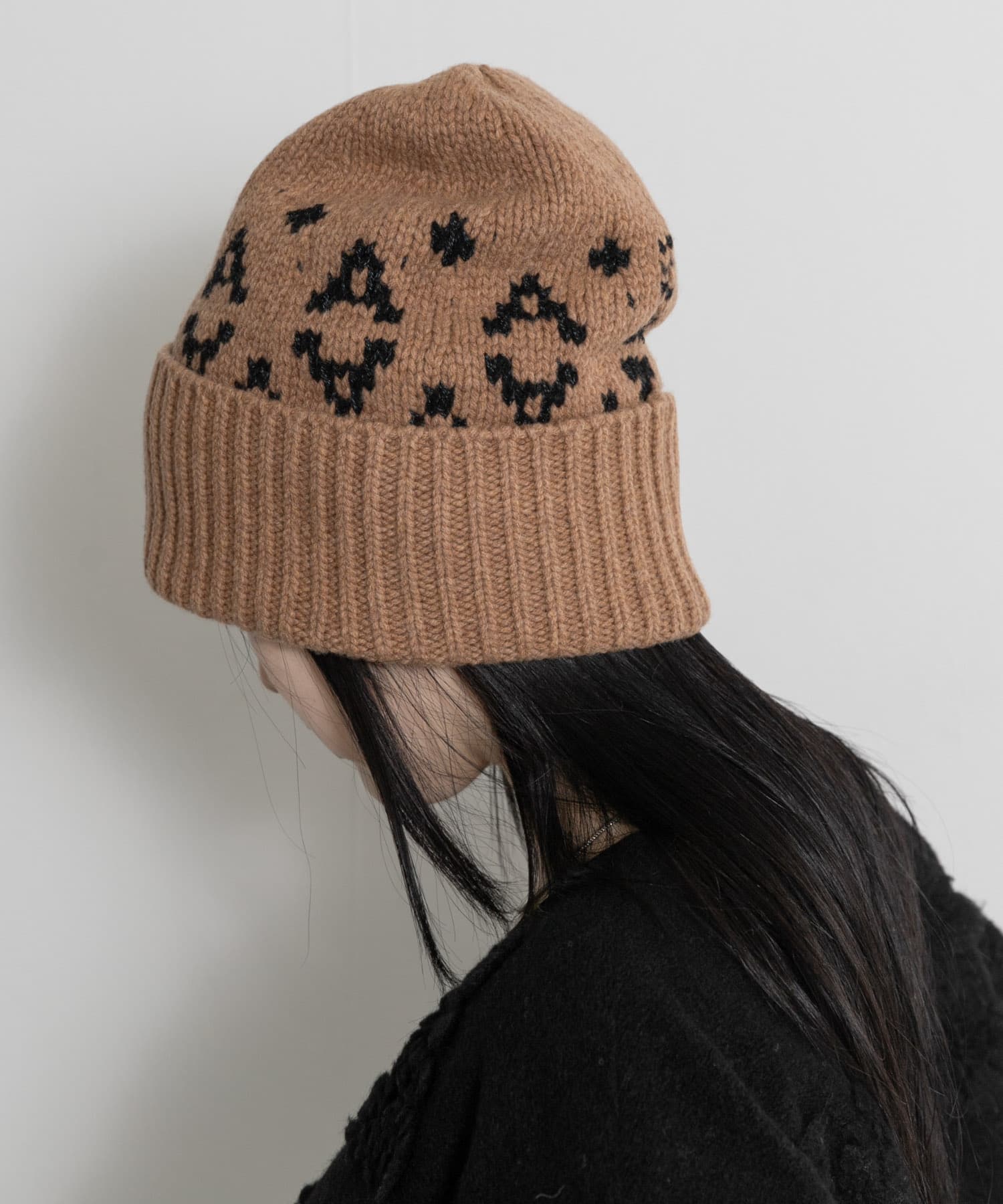 AIGLE EXPERIENCE BY ETUDES STUDIO　スノーフレーク ビーニー ESPRESSO one