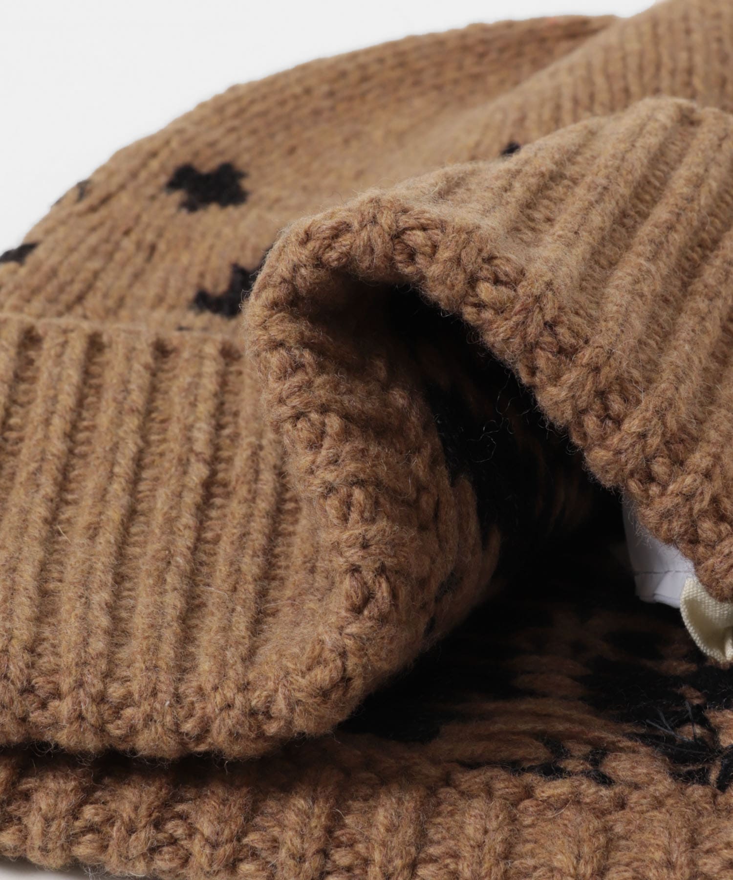 AIGLE EXPERIENCE BY ETUDES STUDIO　スノーフレーク ビーニー ESPRESSO one